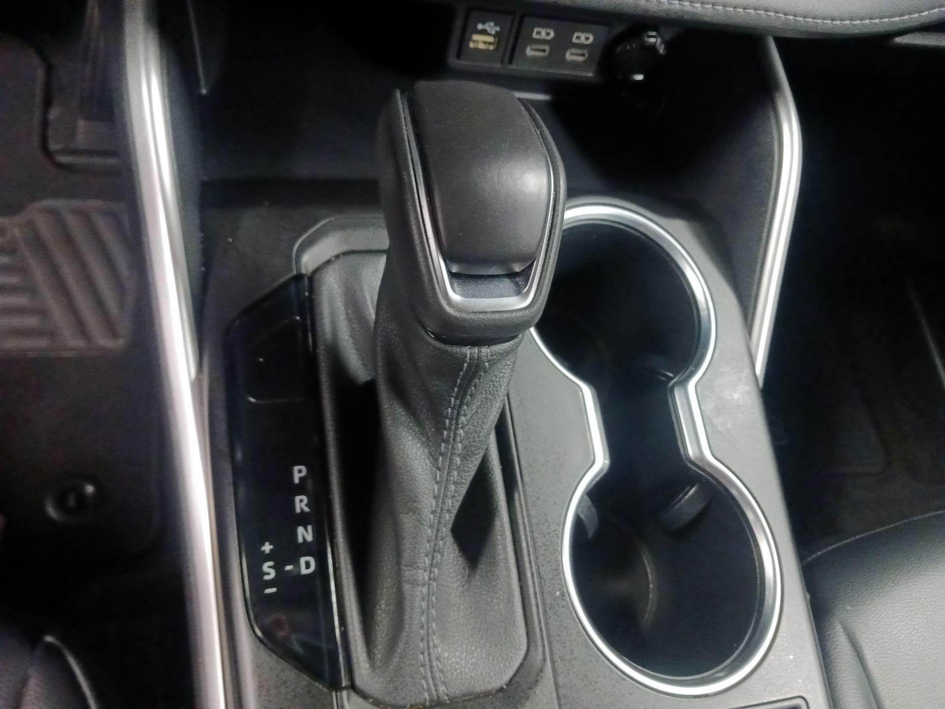 Thumbnail: 2023 Toyota Highlander - 15
