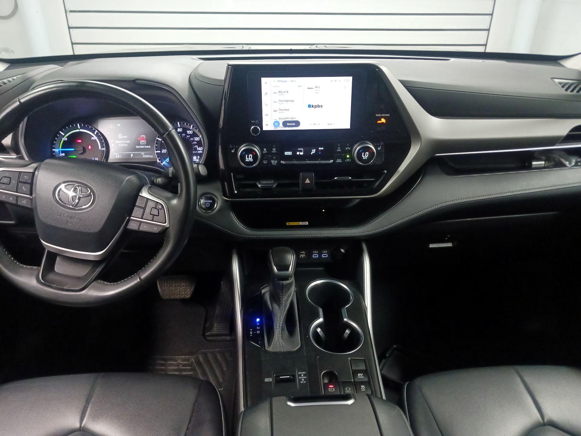 Thumbnail: 2023 Toyota Highlander - 8