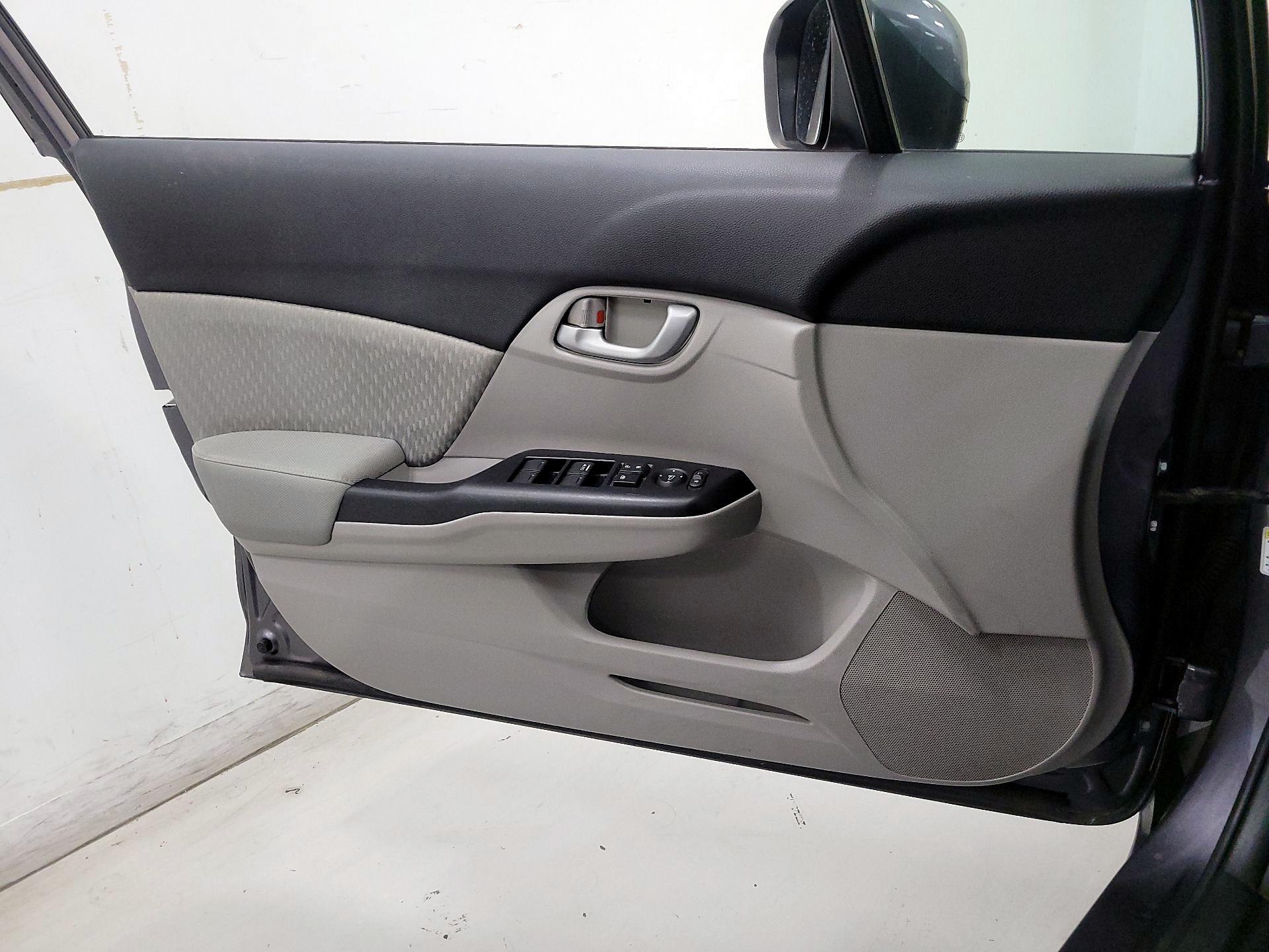 Thumbnail: 2015 Honda Civic - 12