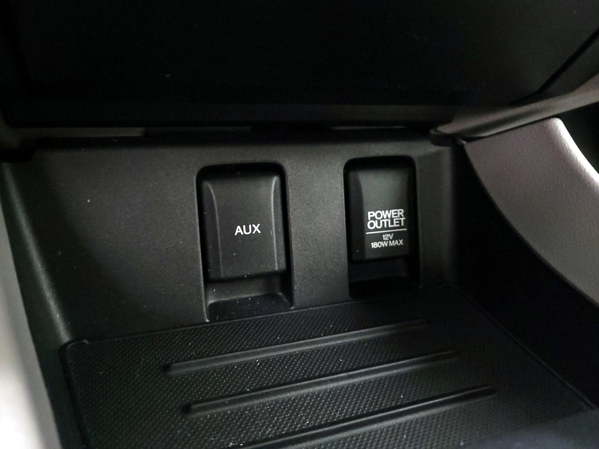 Thumbnail: 2015 Honda Civic - 18