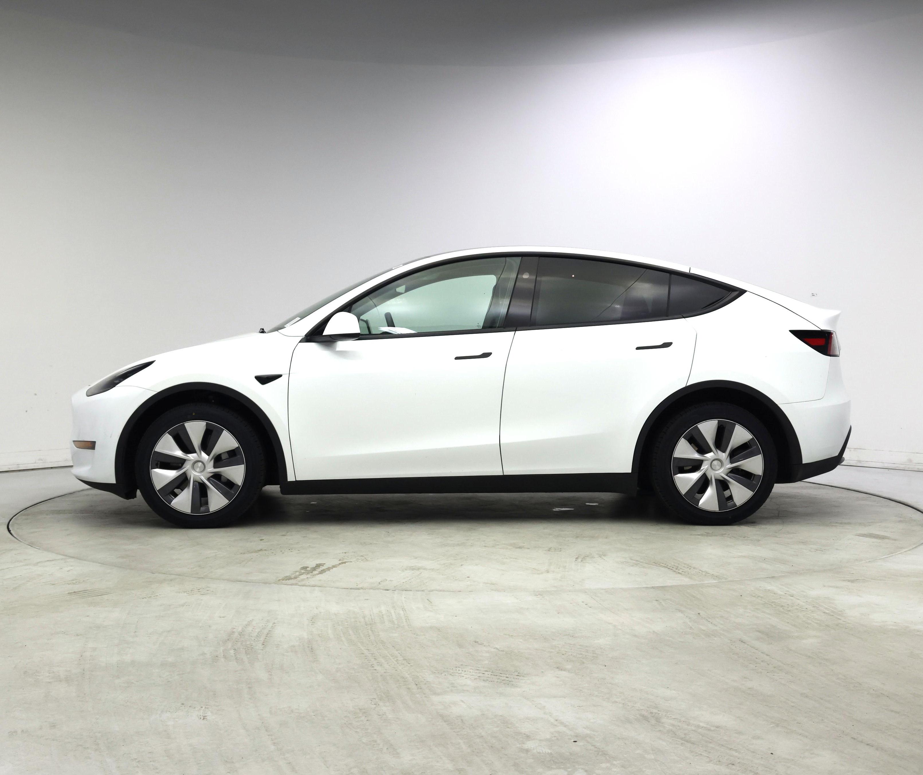 Thumbnail: 2024 Tesla Model Y - 3