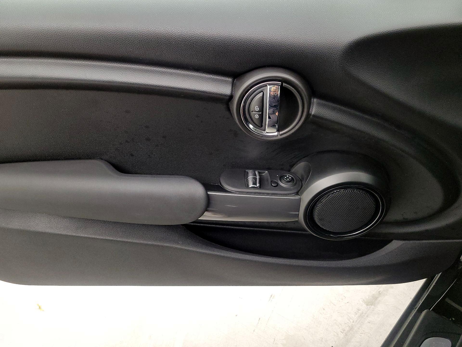 Thumbnail: 2019 MINI Cooper Hardtop - 12