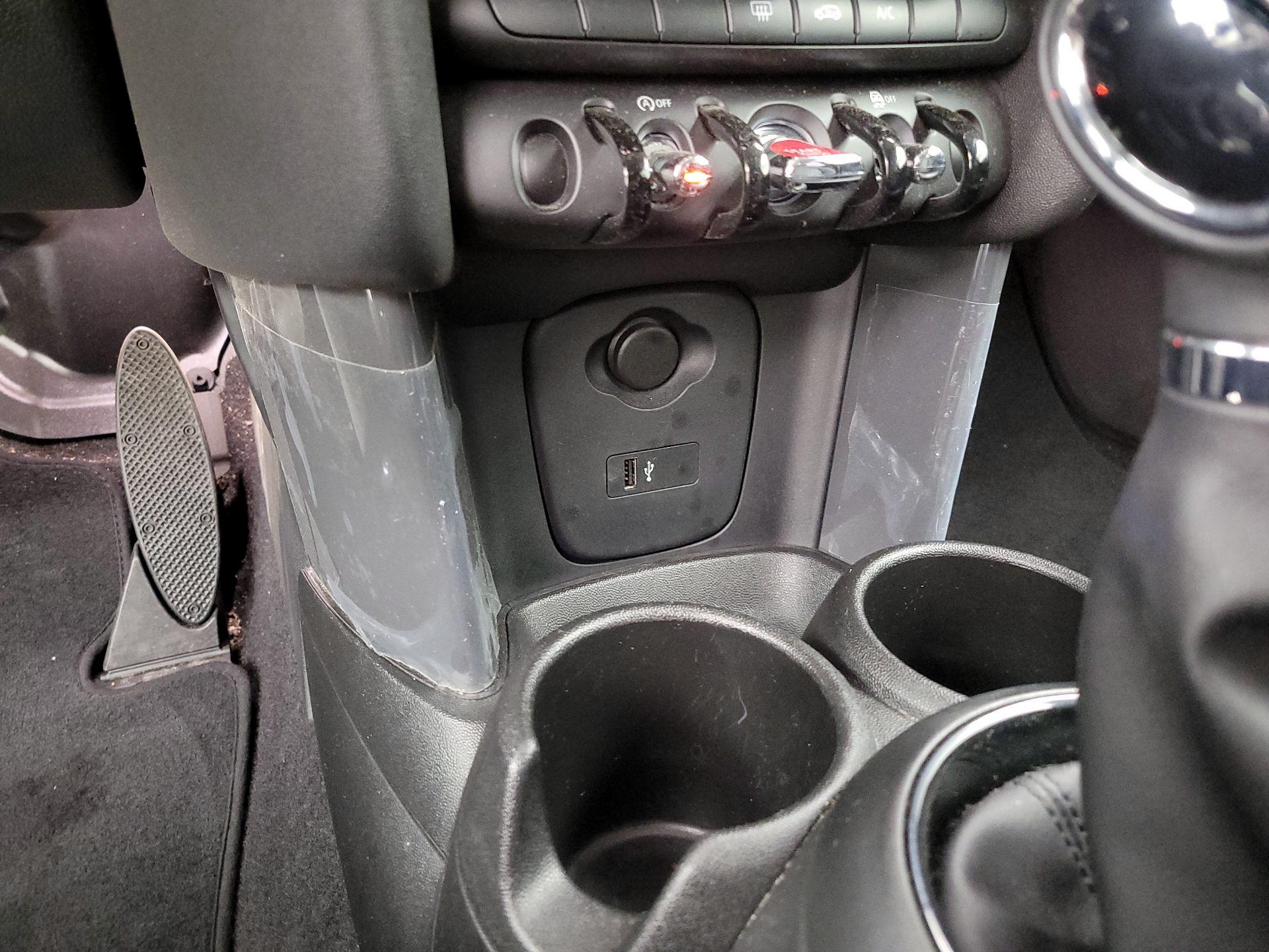 Thumbnail: 2019 MINI Cooper Hardtop - 18