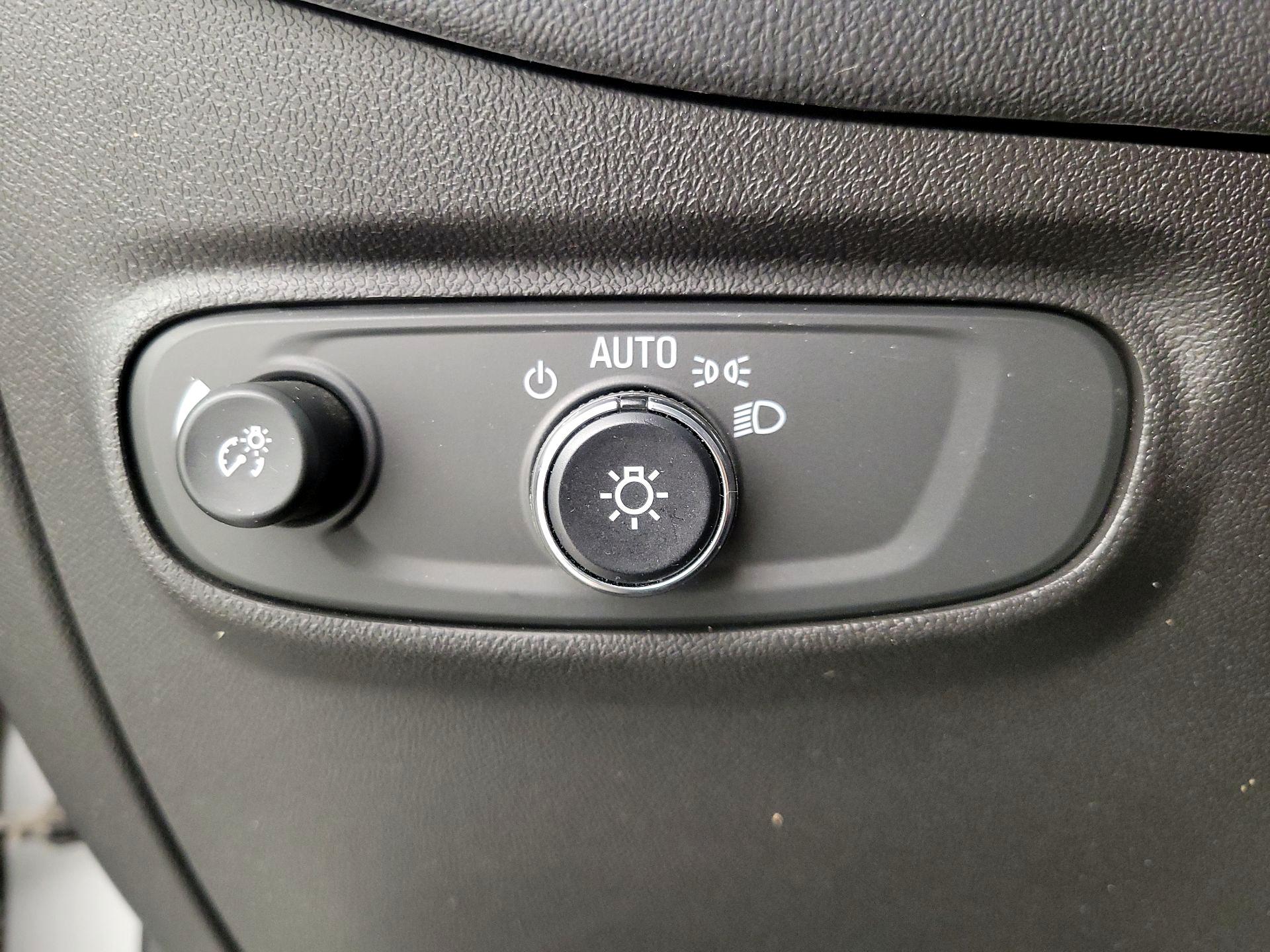 Thumbnail: 2019 Chevrolet Equinox - 13