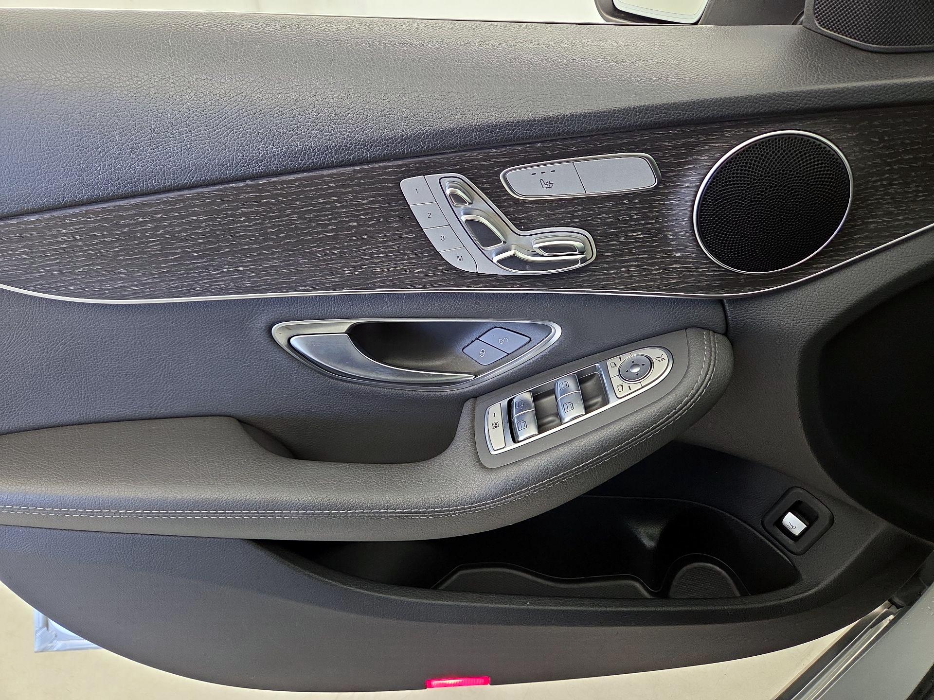 Thumbnail: 2019 Mercedes-Benz C-Class - 12