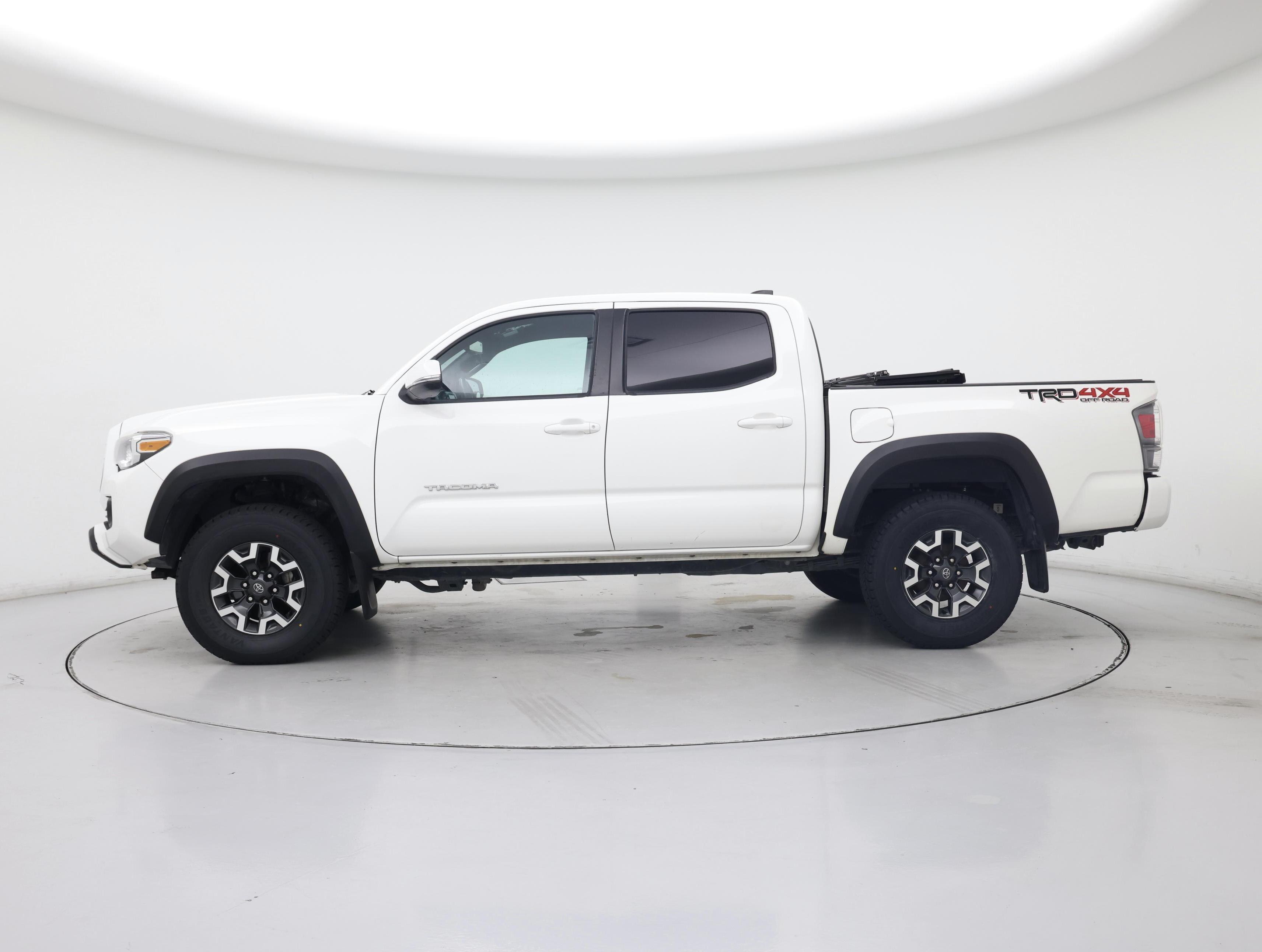 Thumbnail: 2021 Toyota Tacoma - 3