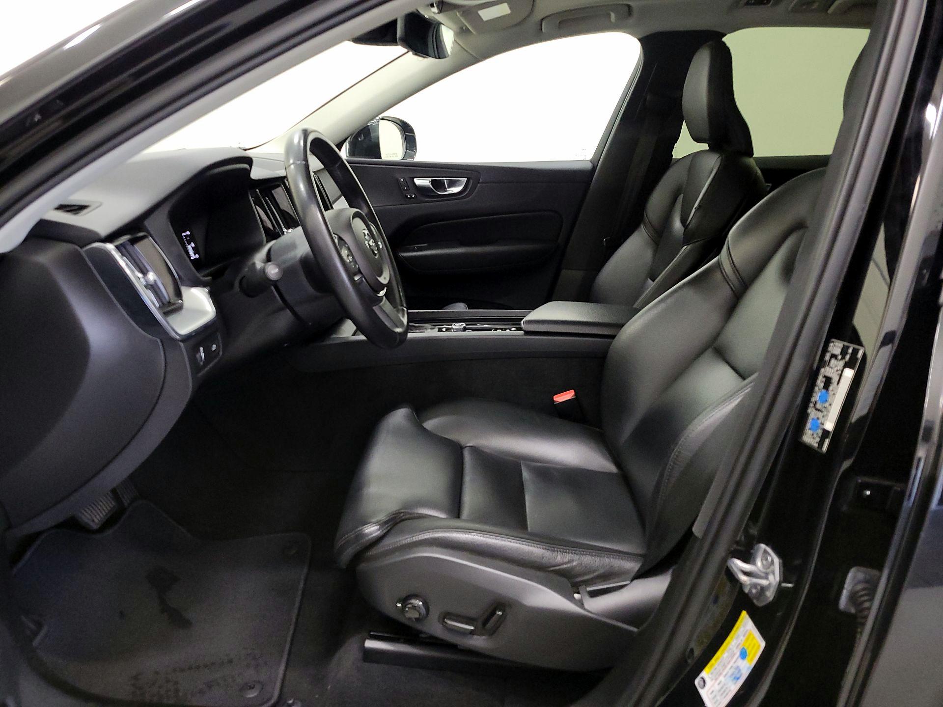 Thumbnail: 2019 Volvo XC60 - 11