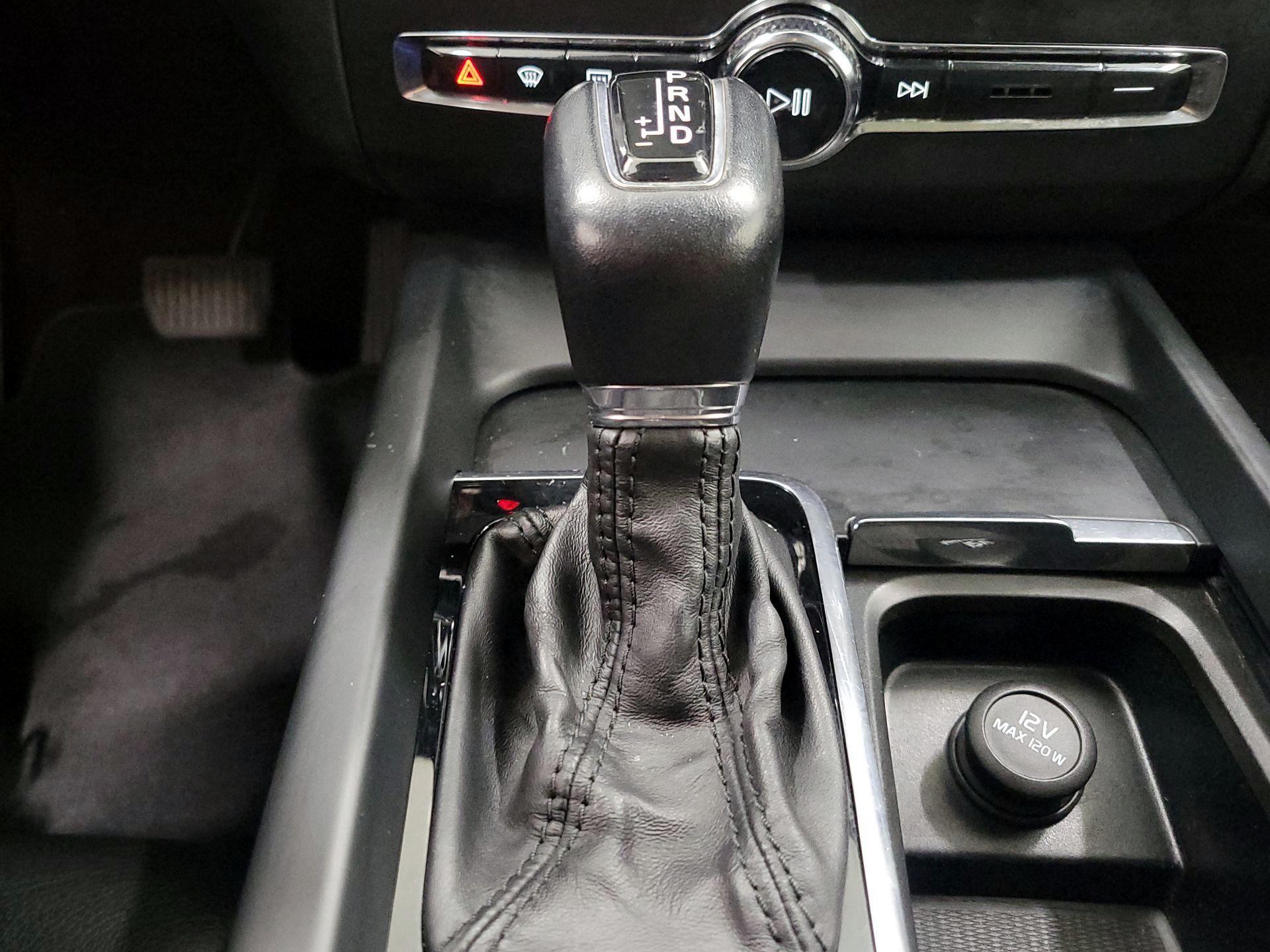 Thumbnail: 2019 Volvo XC60 - 17