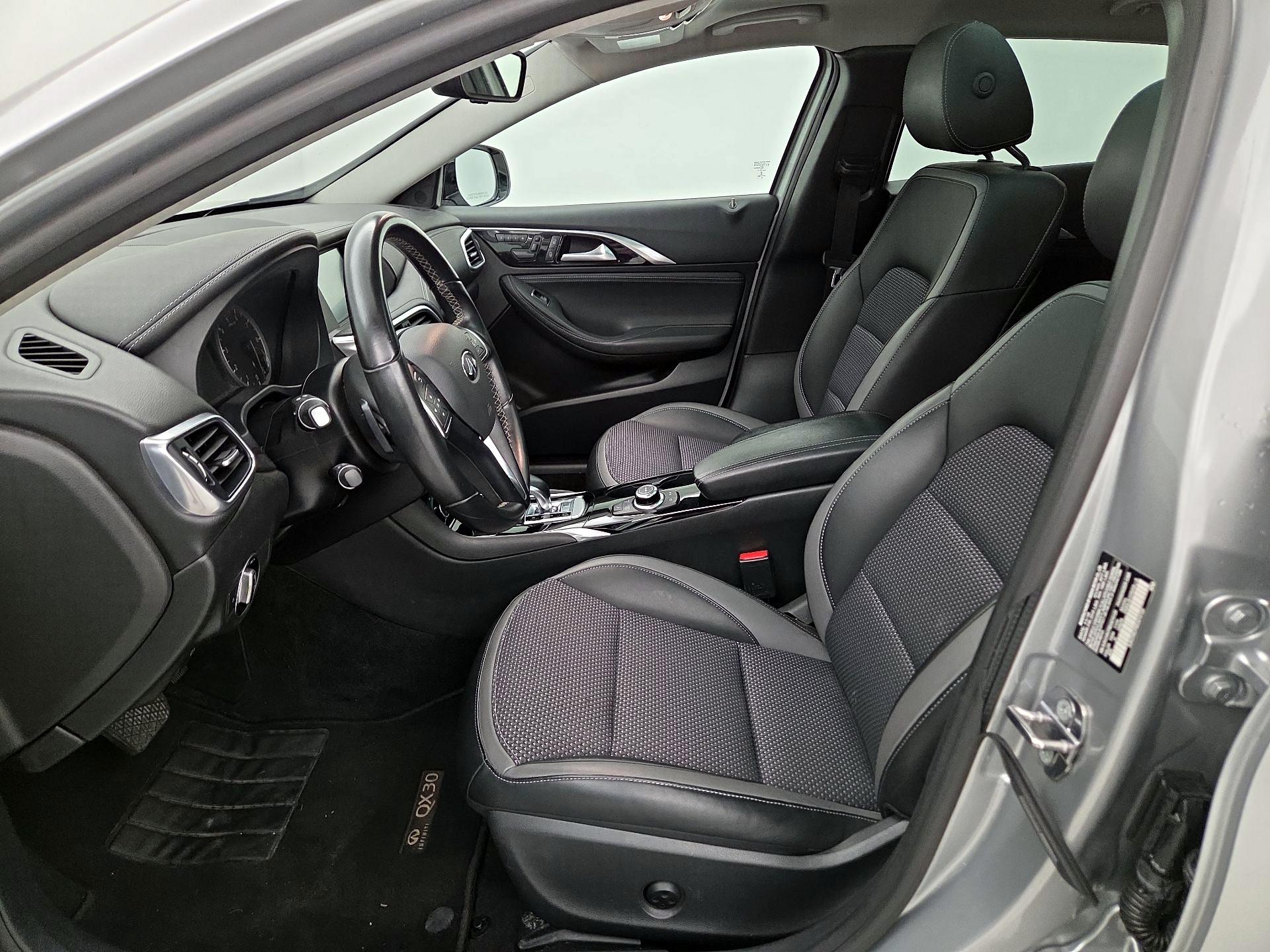 Thumbnail: 2019 INFINITI QX30 - 11