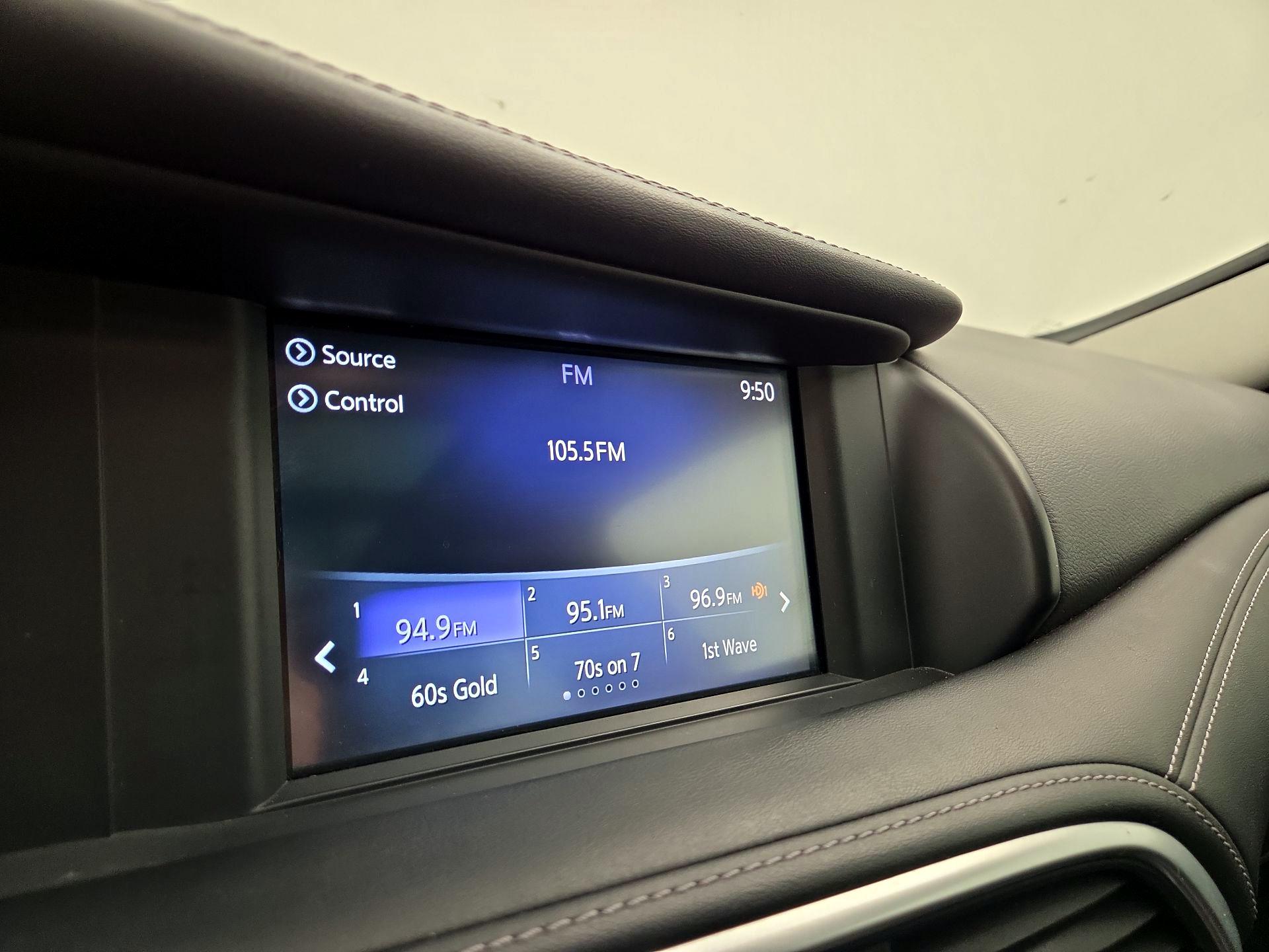 Thumbnail: 2019 INFINITI QX30 - 15