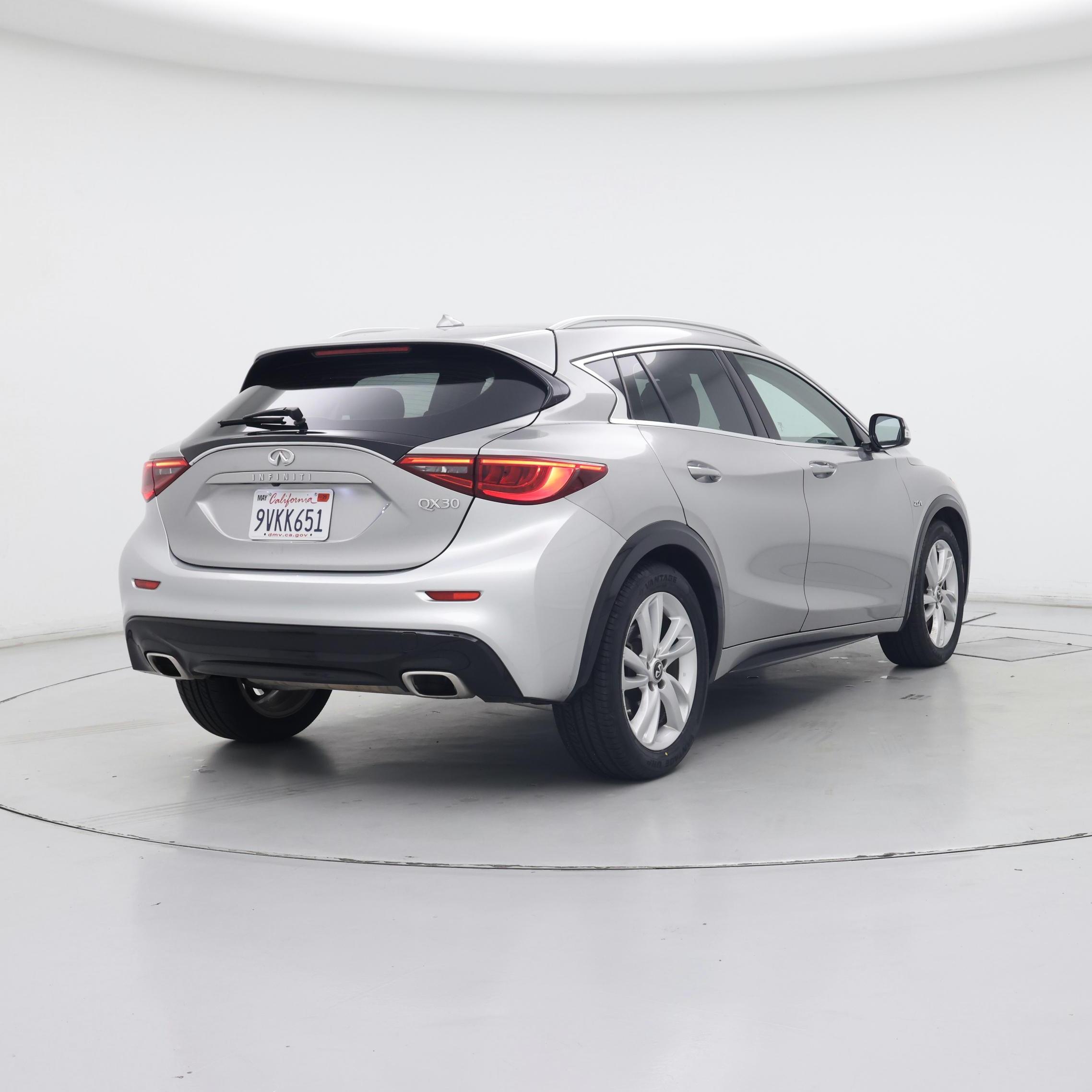 Thumbnail: 2019 INFINITI QX30 - 8