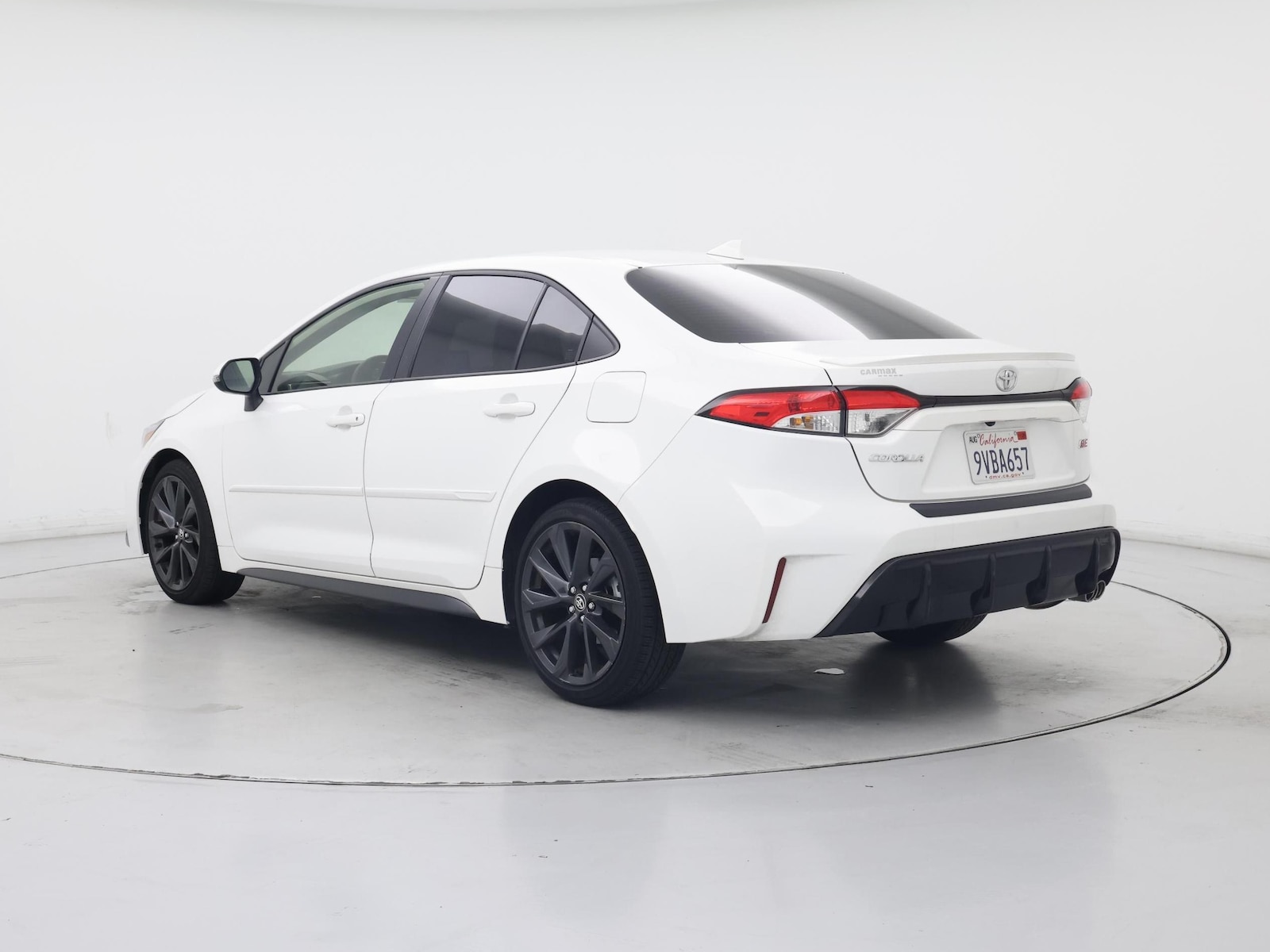 2025 Toyota Corolla SE - Photo 3