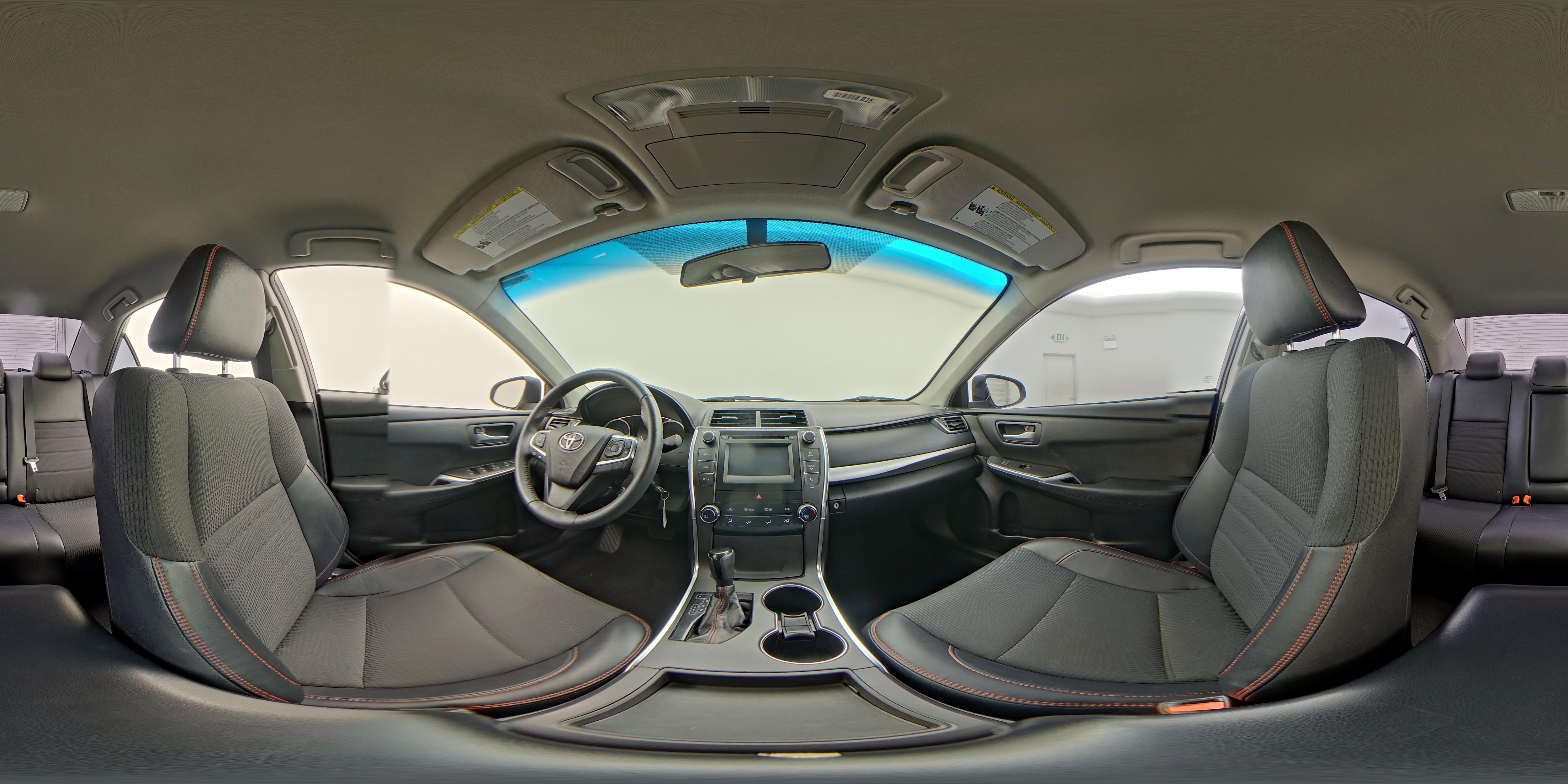 2017 Toyota Camry SE - Photo 24