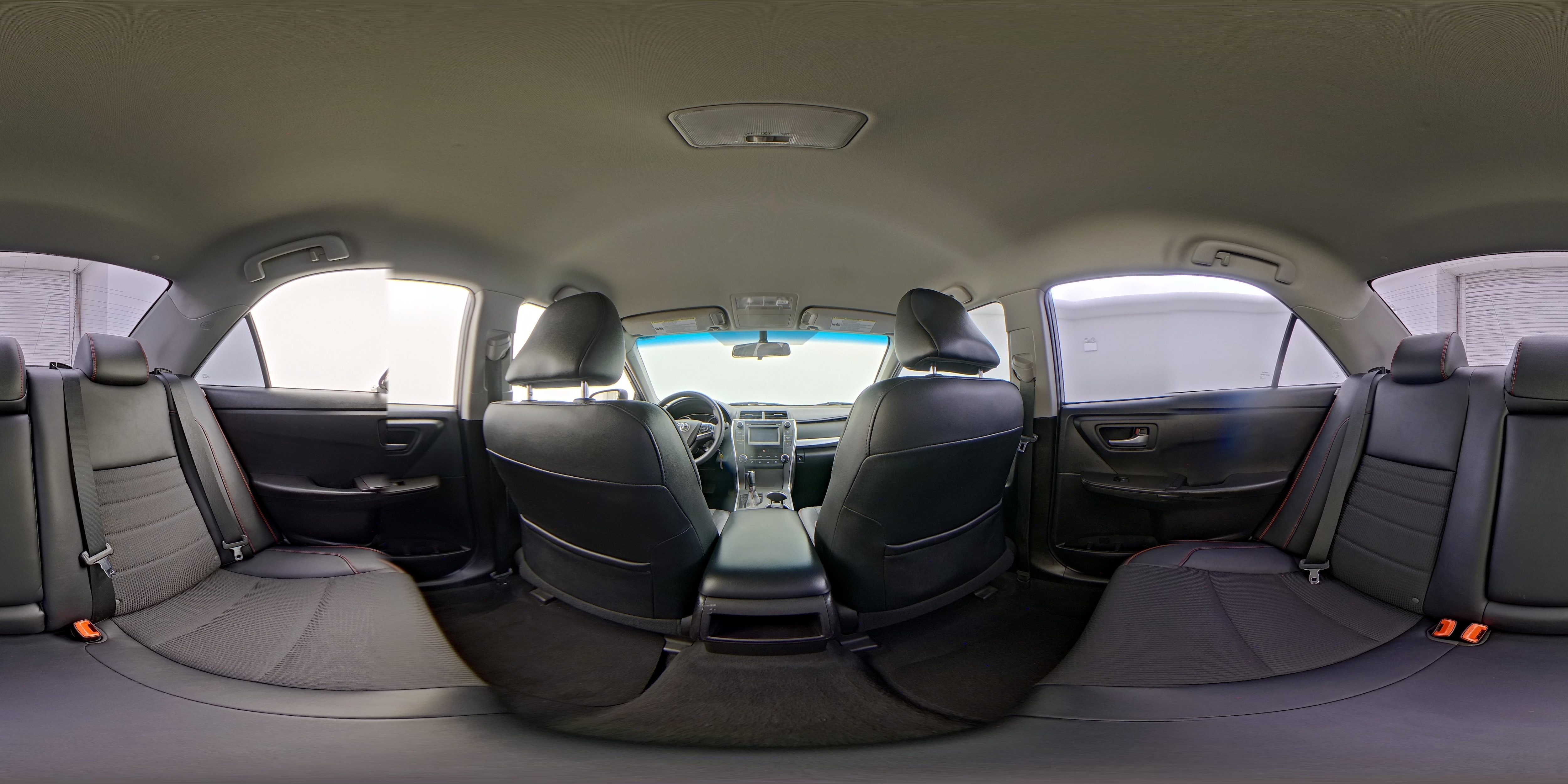 2017 Toyota Camry SE - Photo 25