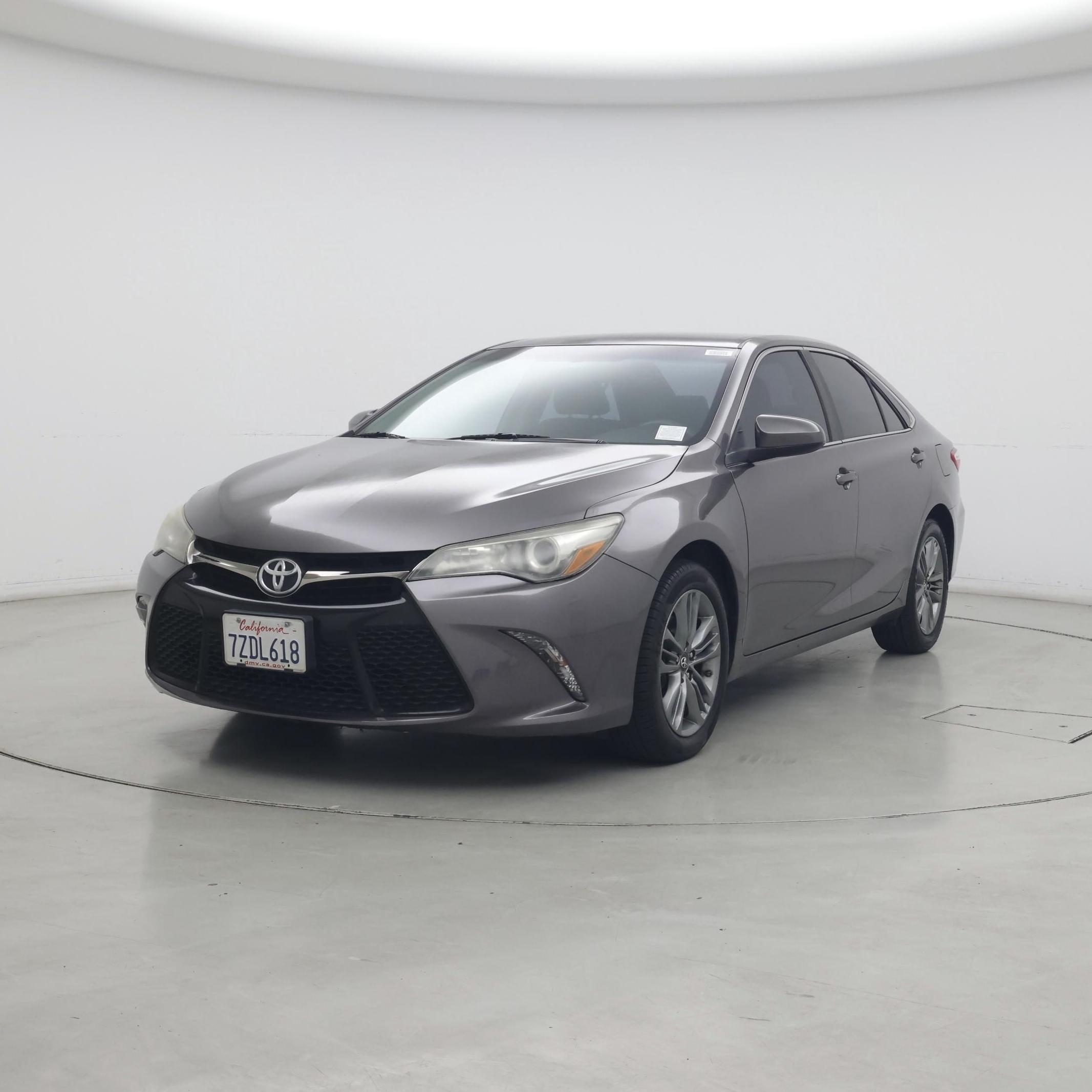 Thumbnail: 2017 Toyota Camry - 4