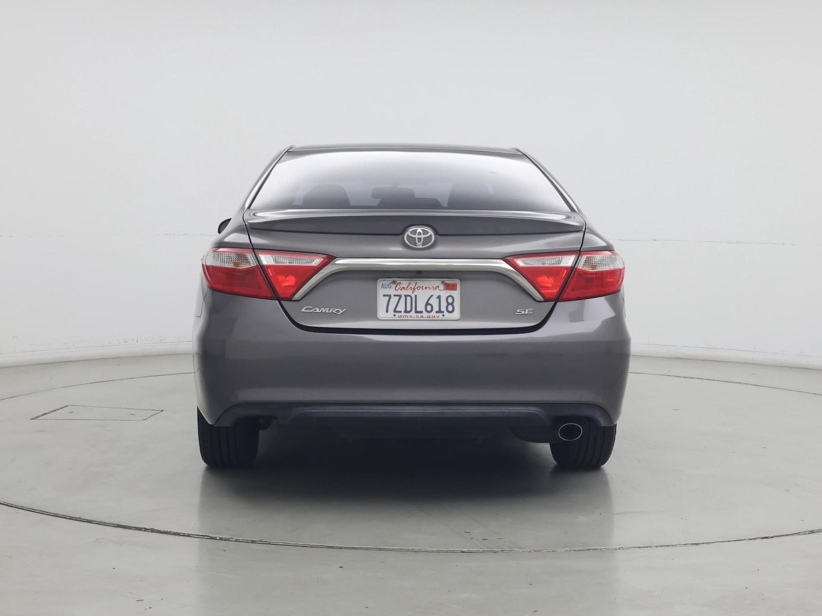 2017 Toyota Camry SE - Photo 7