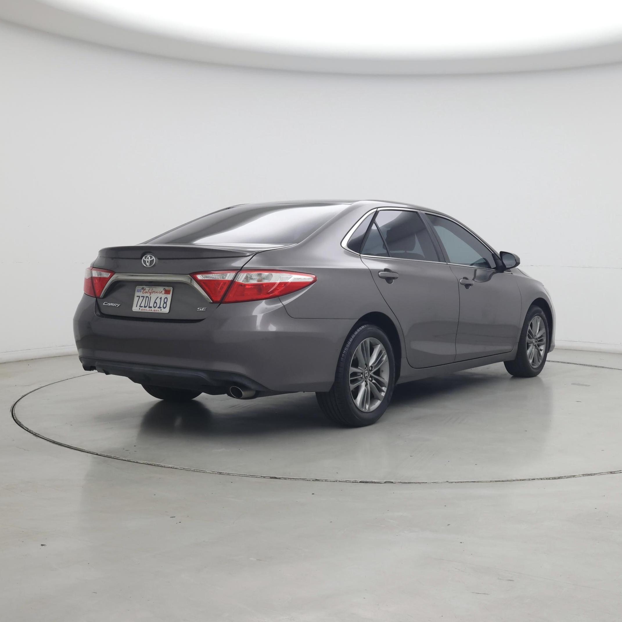 Thumbnail: 2017 Toyota Camry - 8