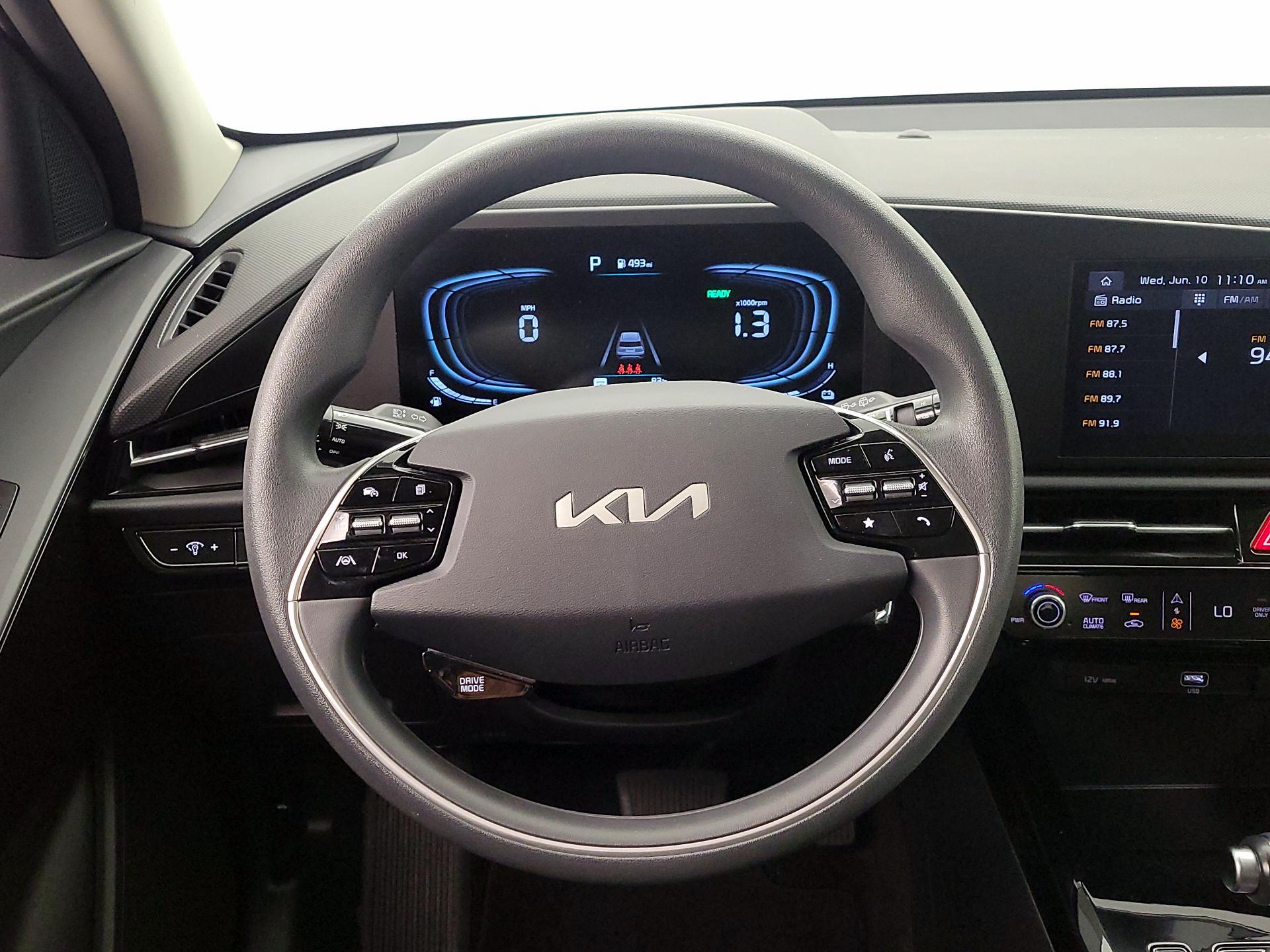 Thumbnail: 2025 Kia Niro - 10