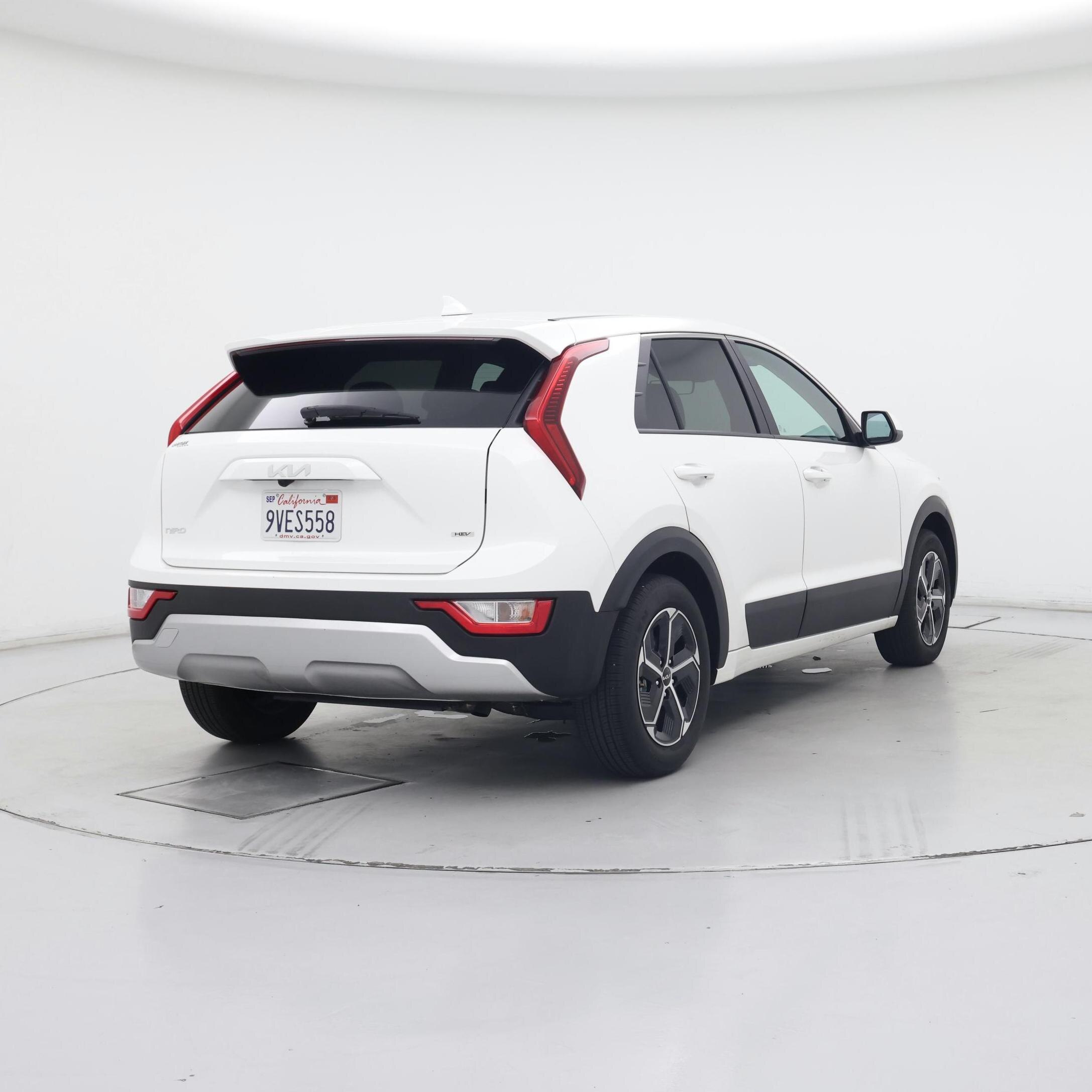 Thumbnail: 2025 Kia Niro - 8