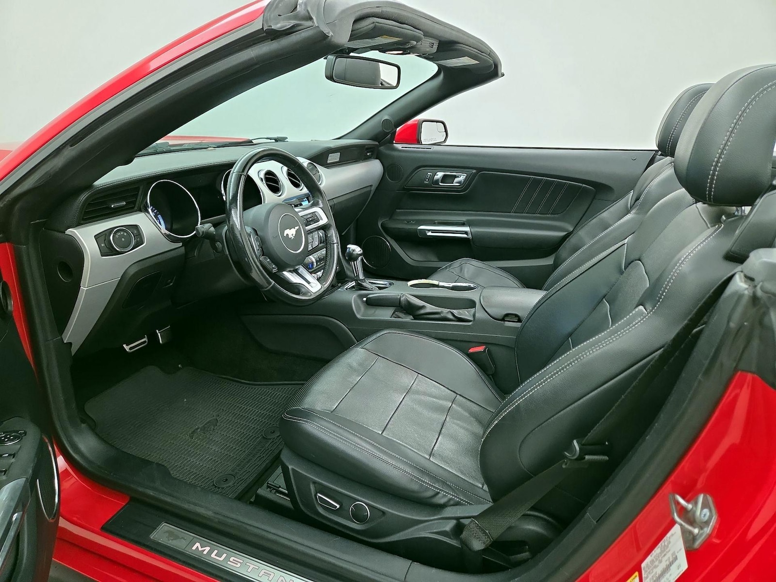 2017 Ford Mustang EcoBoost Premium - Photo 12