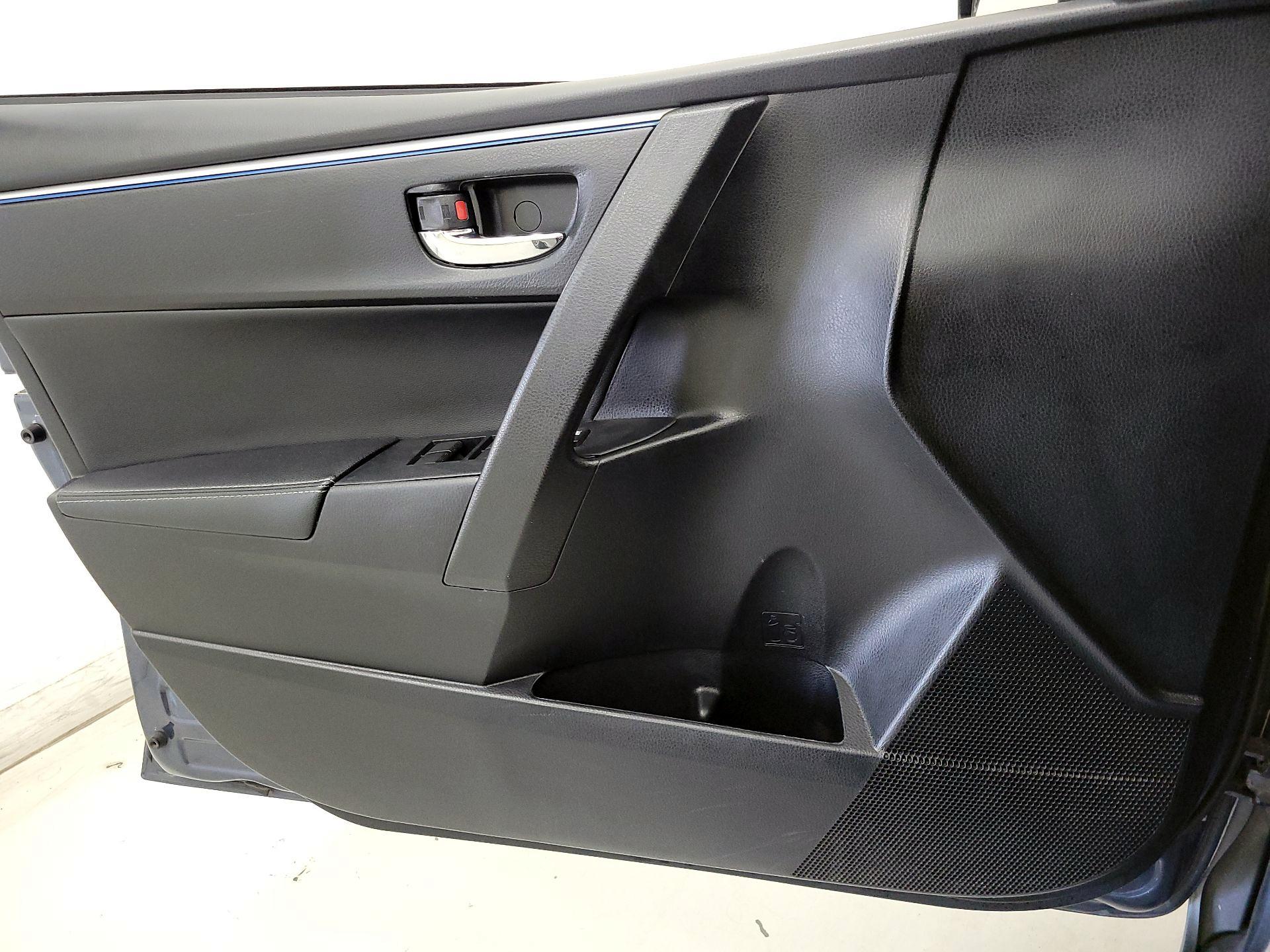 Thumbnail: 2016 Toyota Corolla - 12