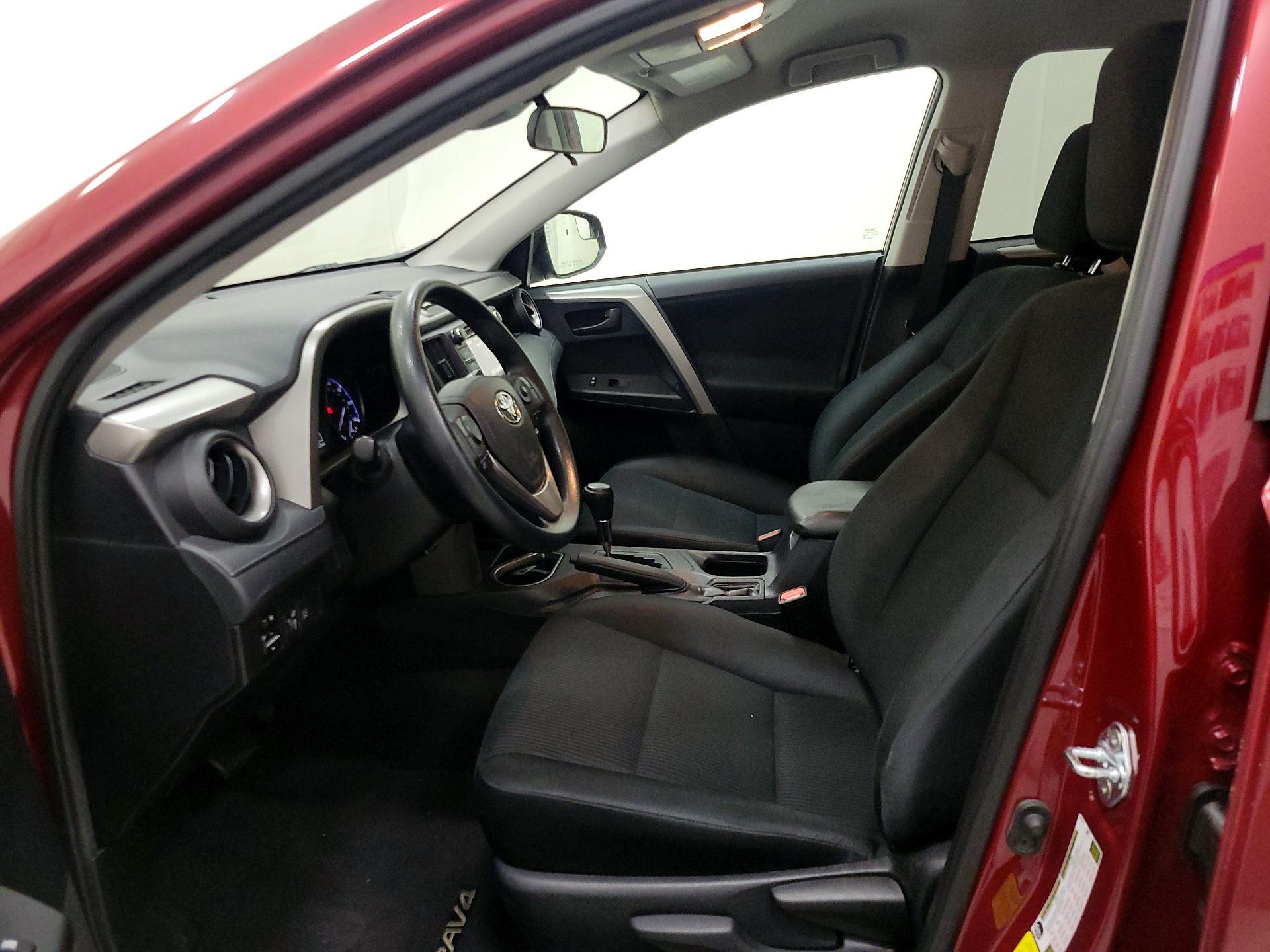Thumbnail: 2018 Toyota RAV4 - 11
