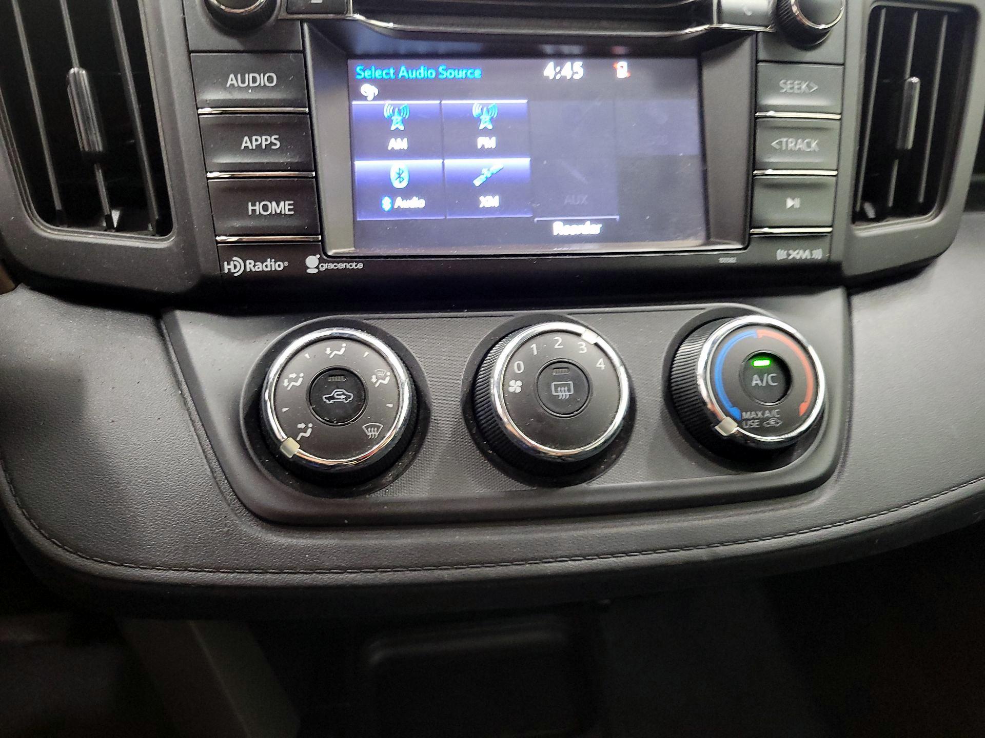Thumbnail: 2018 Toyota RAV4 - 16