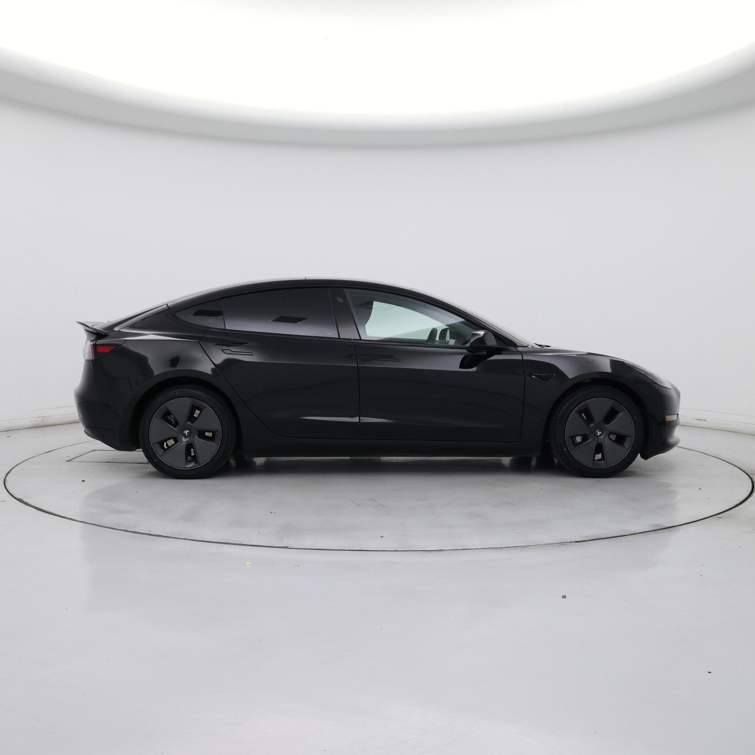 Thumbnail: 2023 Tesla Model 3 - 7