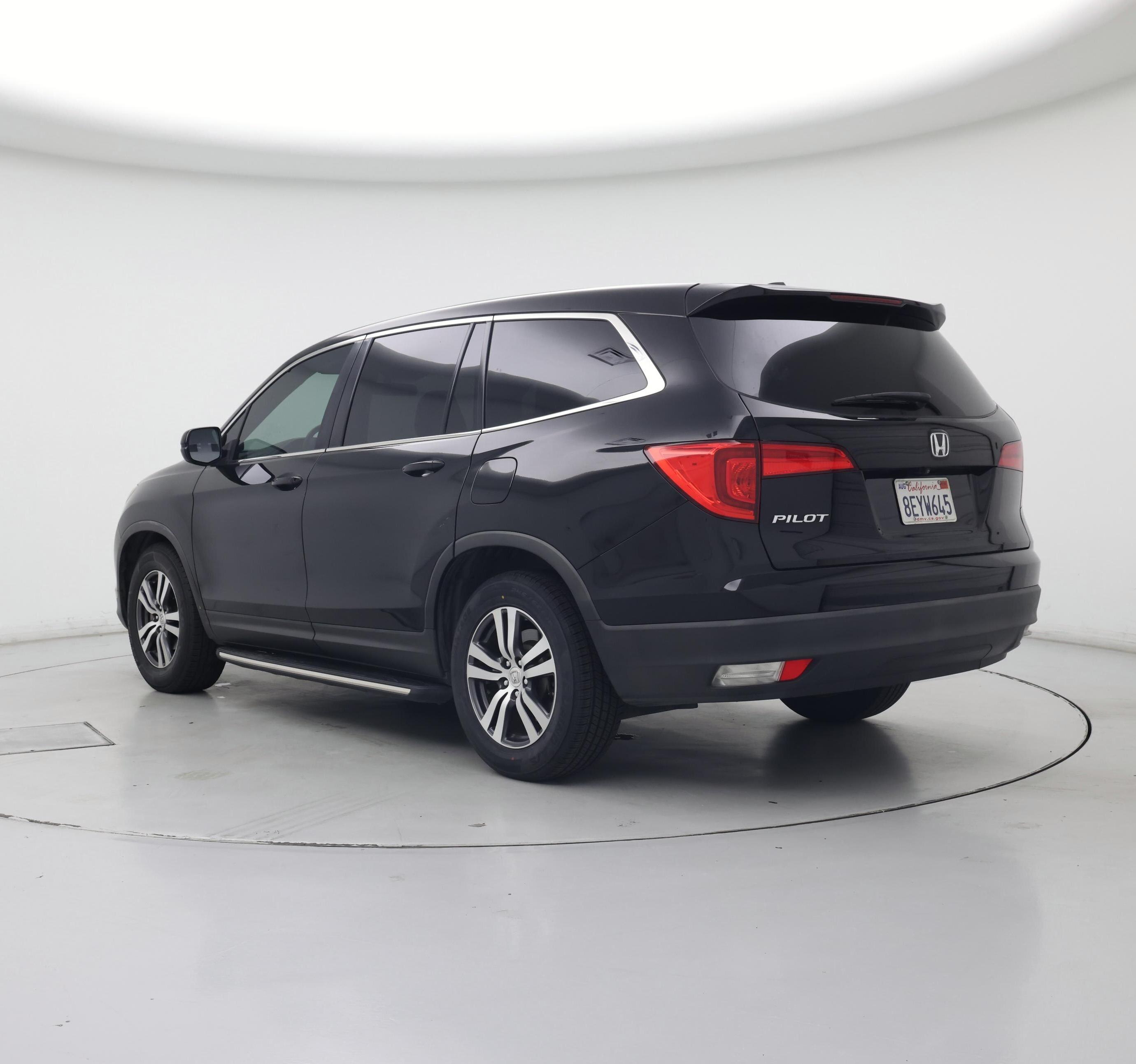 Thumbnail: 2018 Honda Pilot - 2