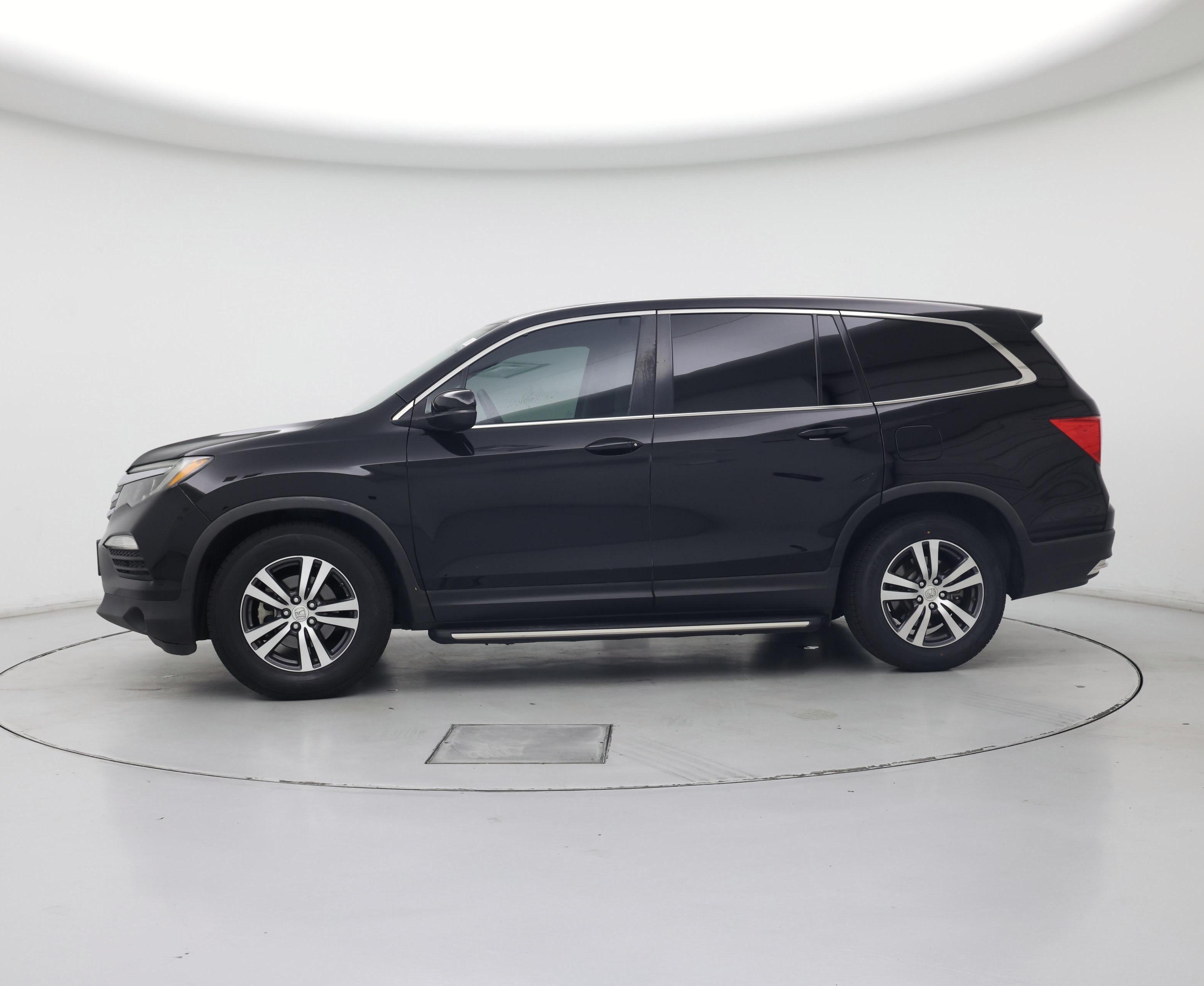 Thumbnail: 2018 Honda Pilot - 3
