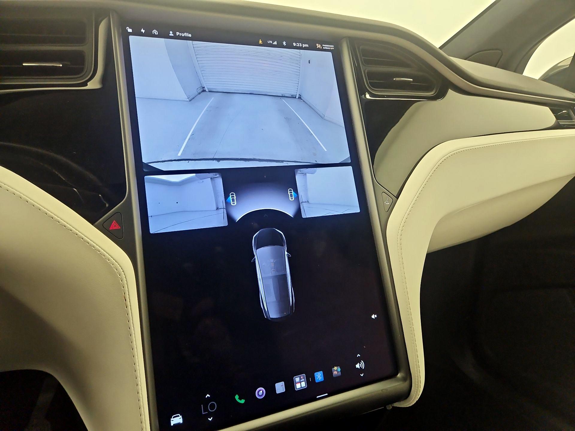 Thumbnail: 2020 Tesla Model X - 14