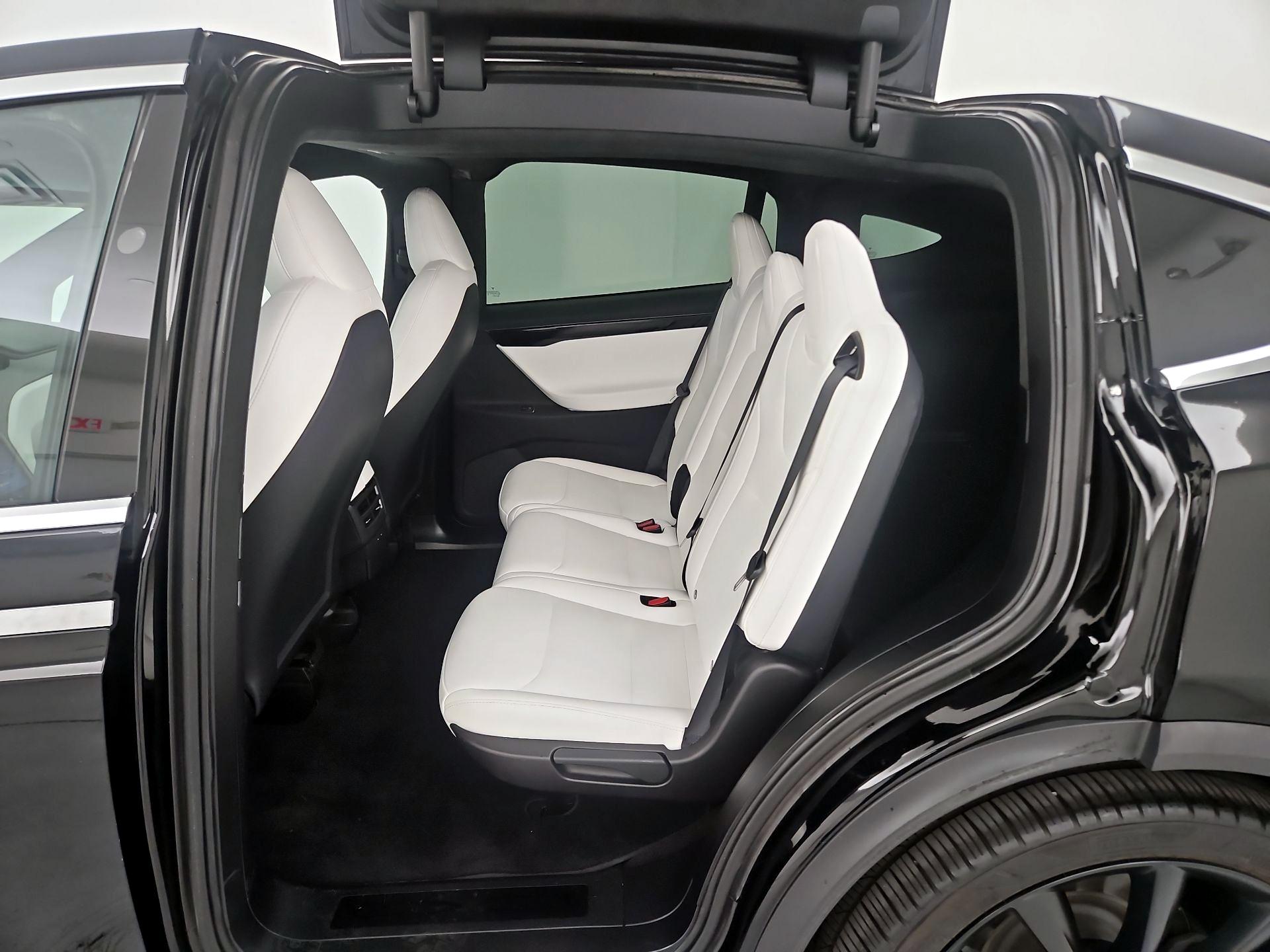 Thumbnail: 2020 Tesla Model X - 19