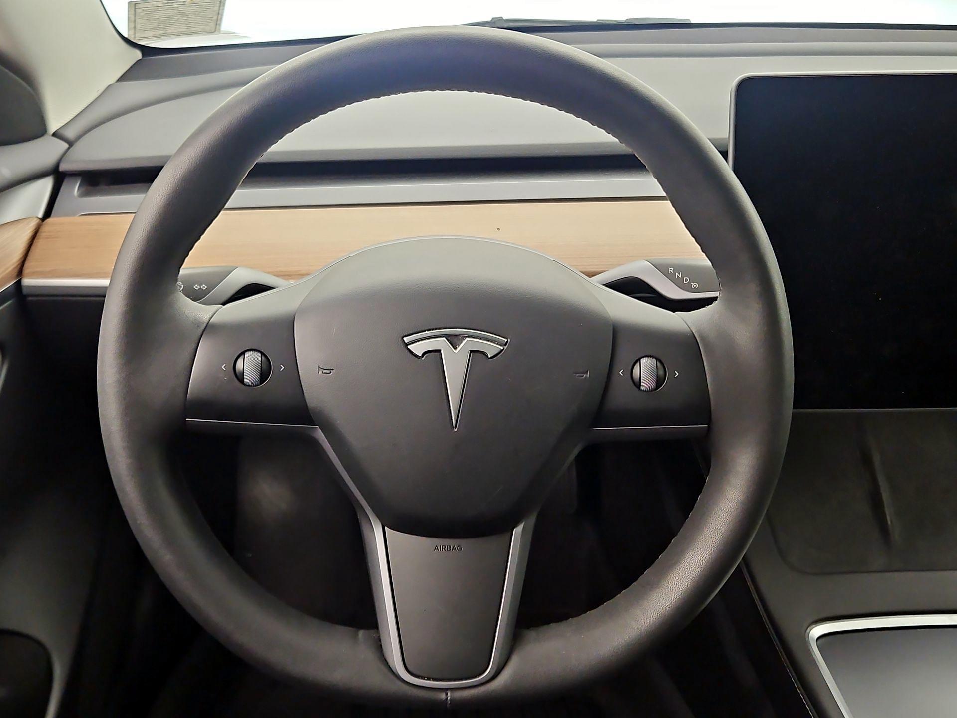 Thumbnail: 2023 Tesla Model 3 - 10