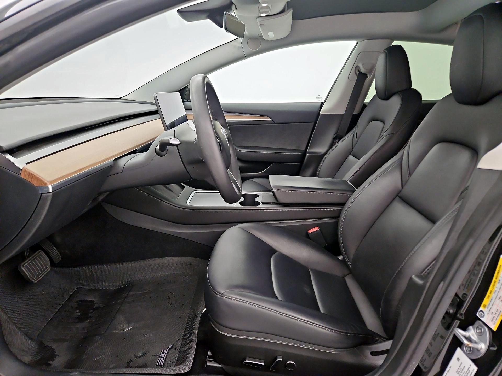 Thumbnail: 2023 Tesla Model 3 - 11