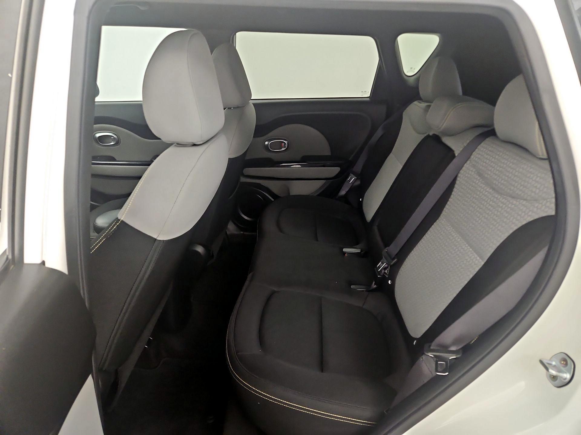 Thumbnail: 2016 Kia Soul - 19