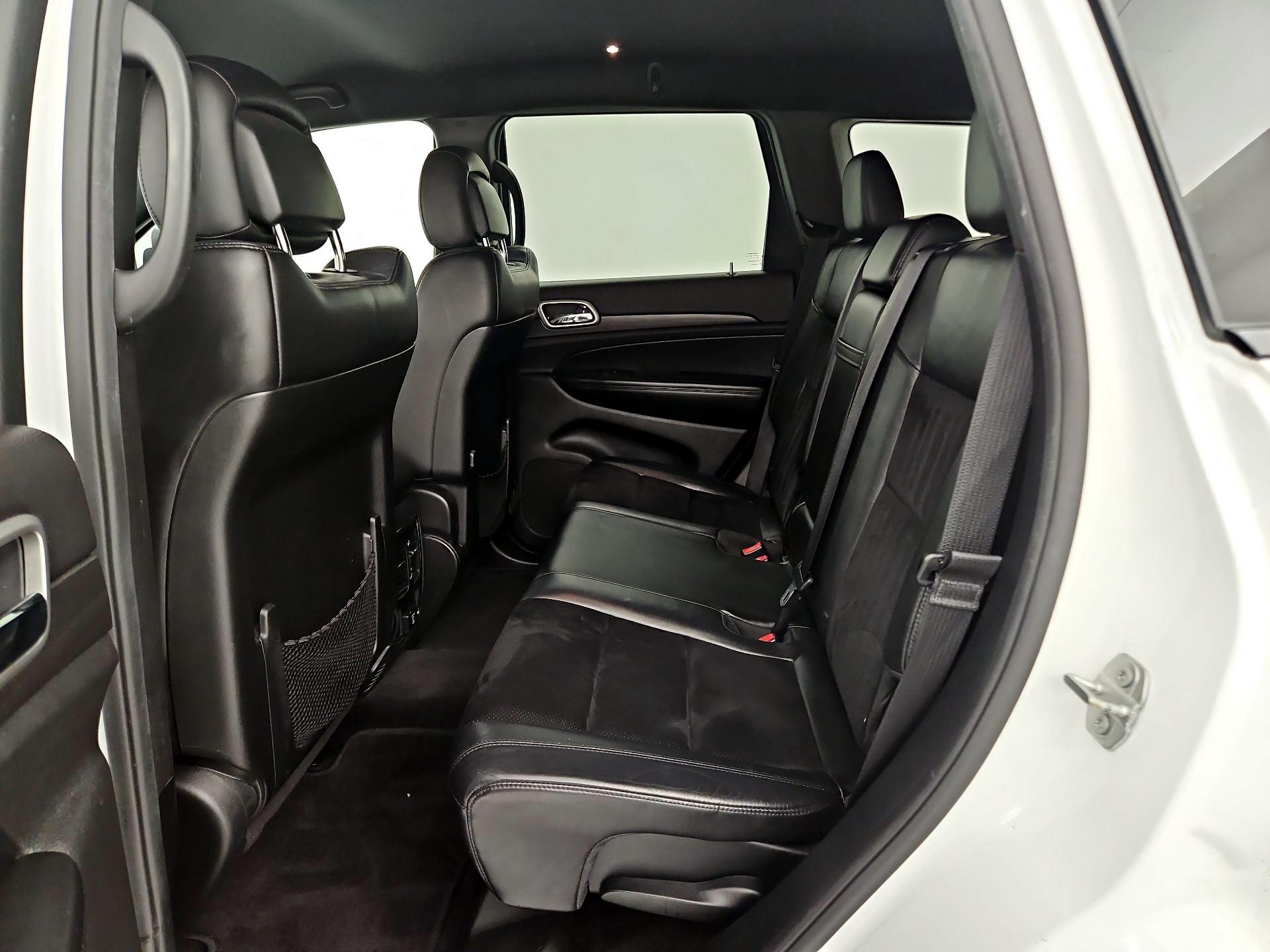 Thumbnail: 2018 Jeep Grand Cherokee - 20