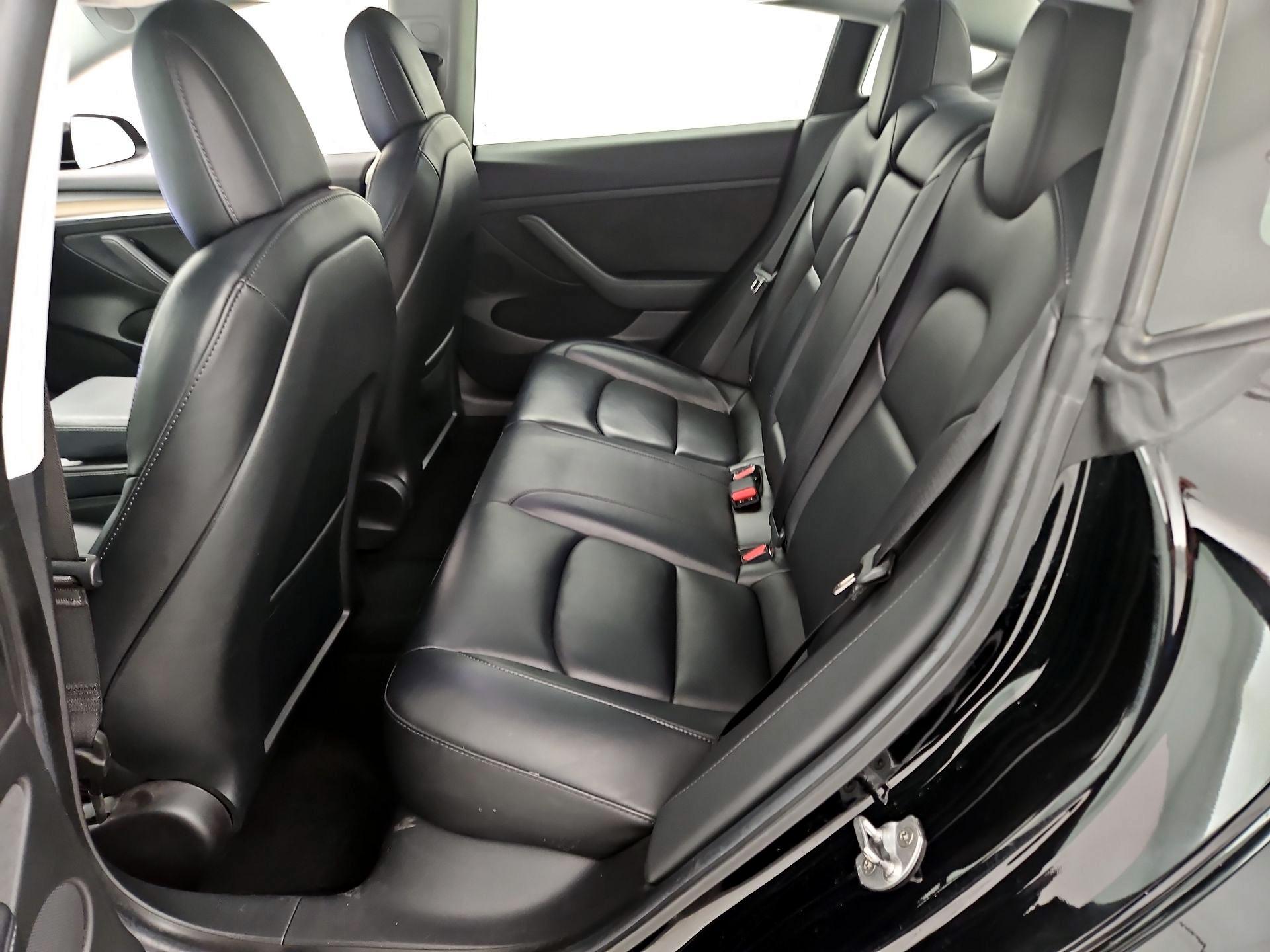 Thumbnail: 2022 Tesla Model 3 - 19