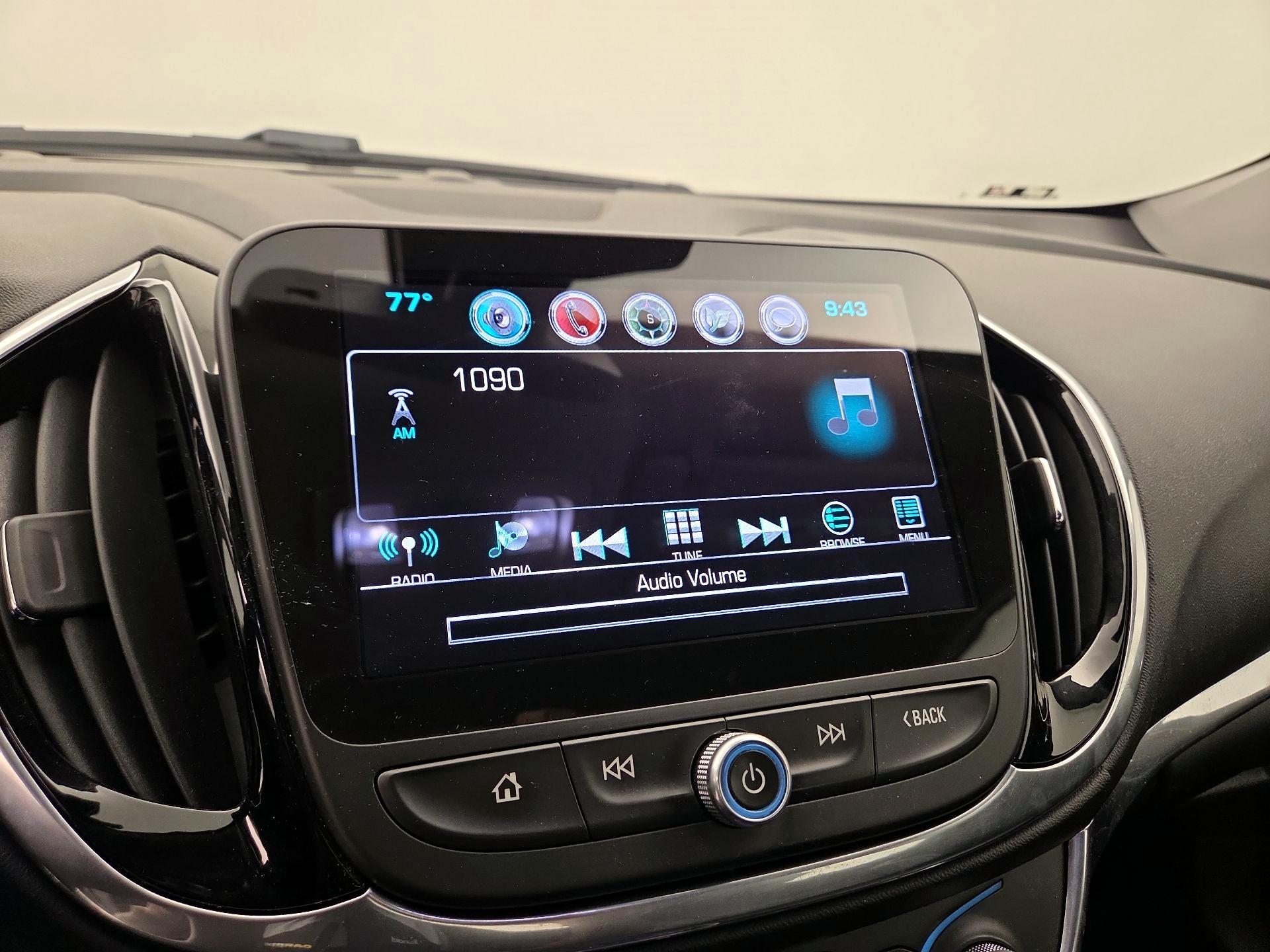 Thumbnail: 2017 Chevrolet Volt - 16