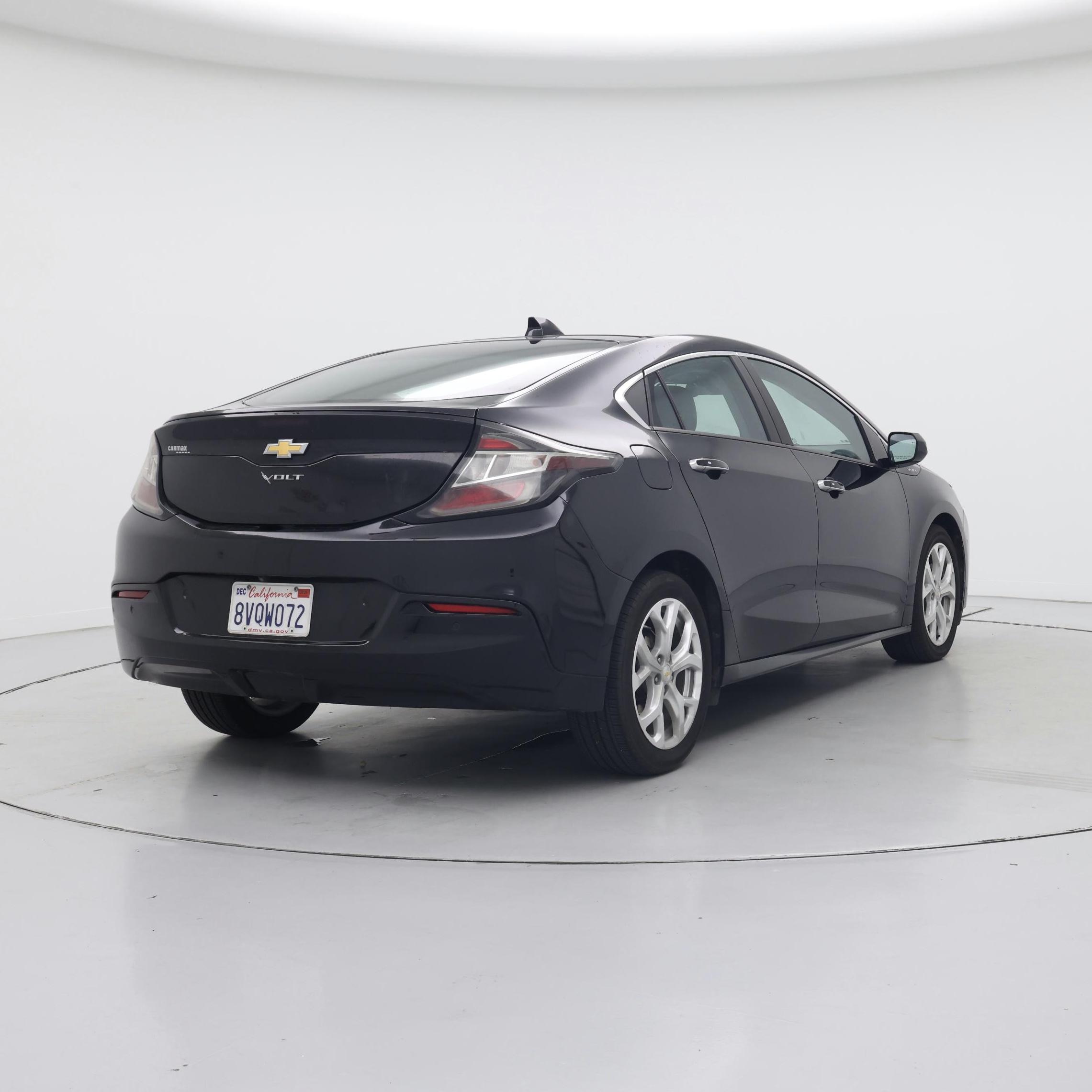 Thumbnail: 2017 Chevrolet Volt - 8
