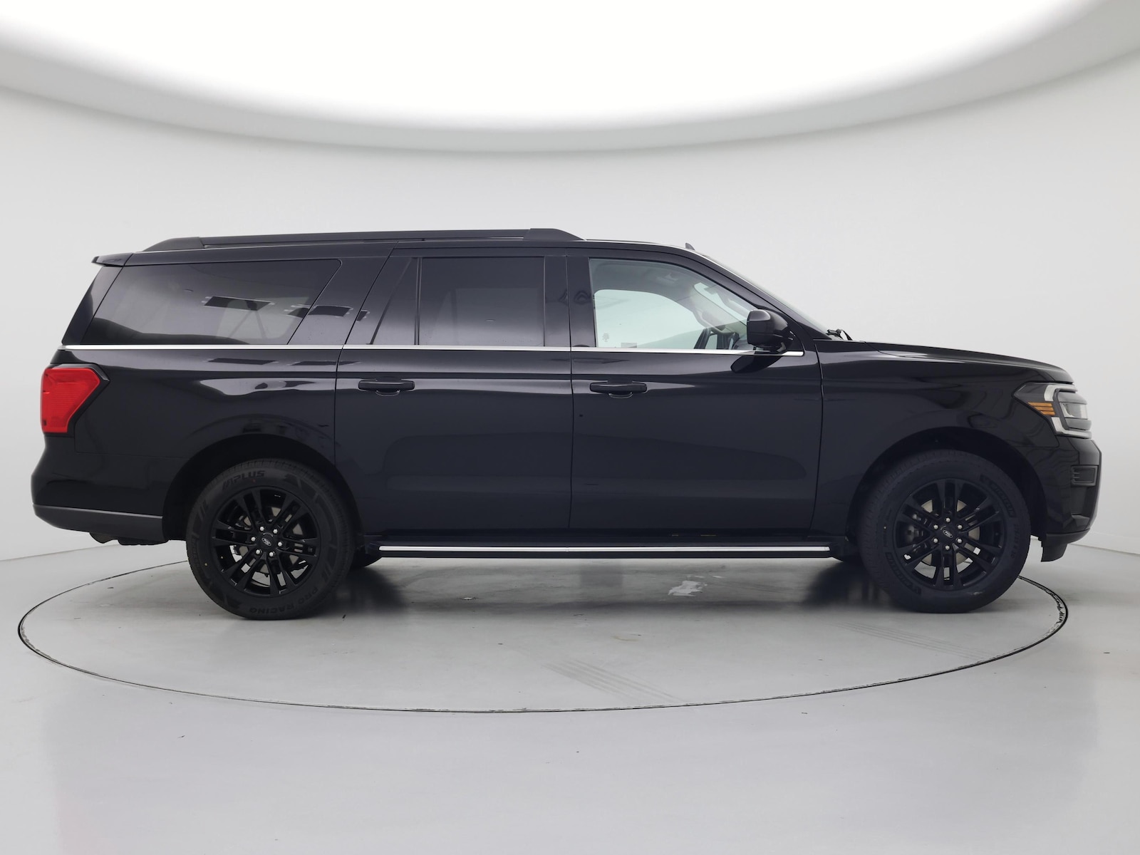 2022 Ford Expedition XLT - Photo 8