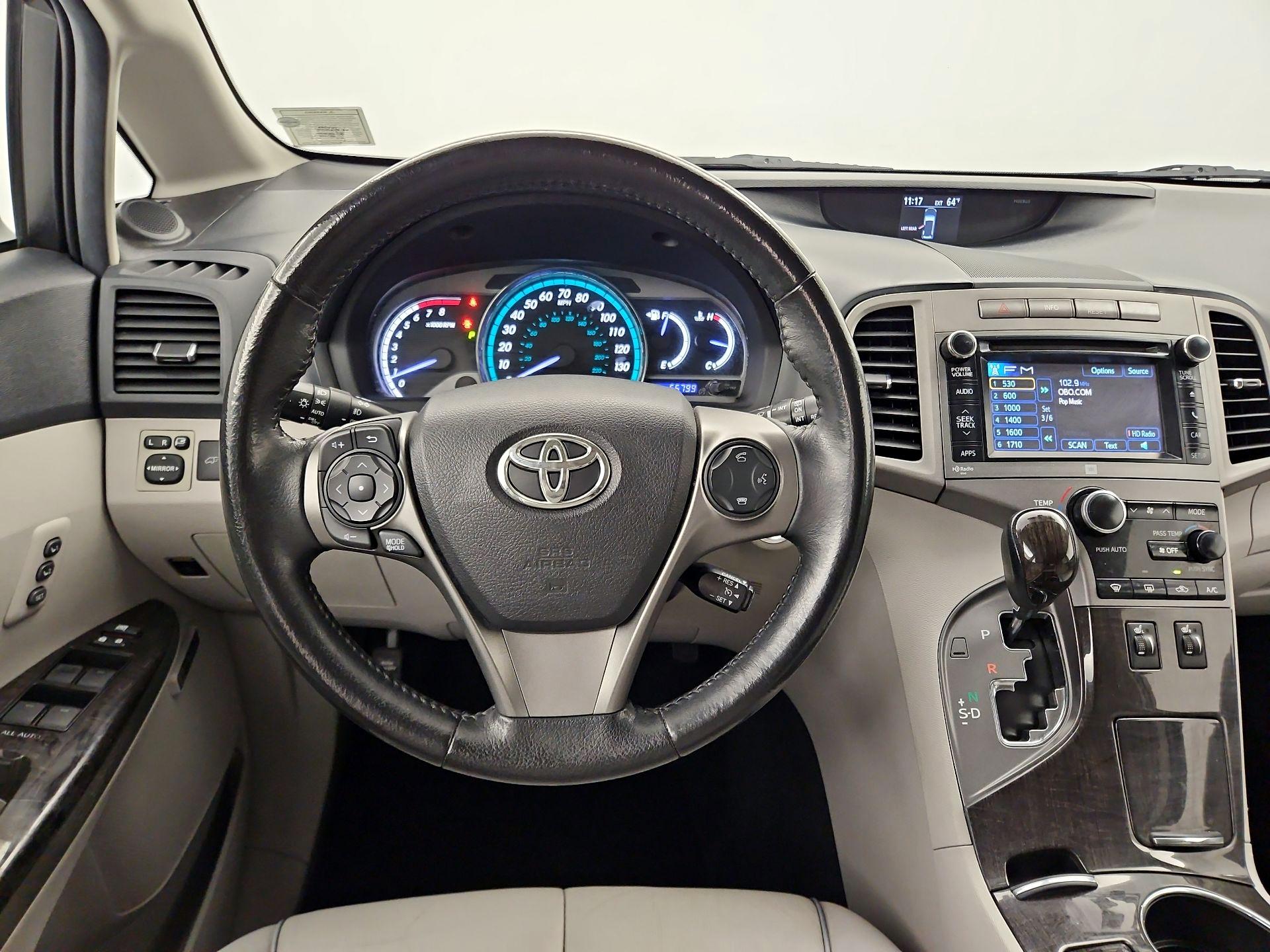 Thumbnail: 2014 Toyota Venza - 10