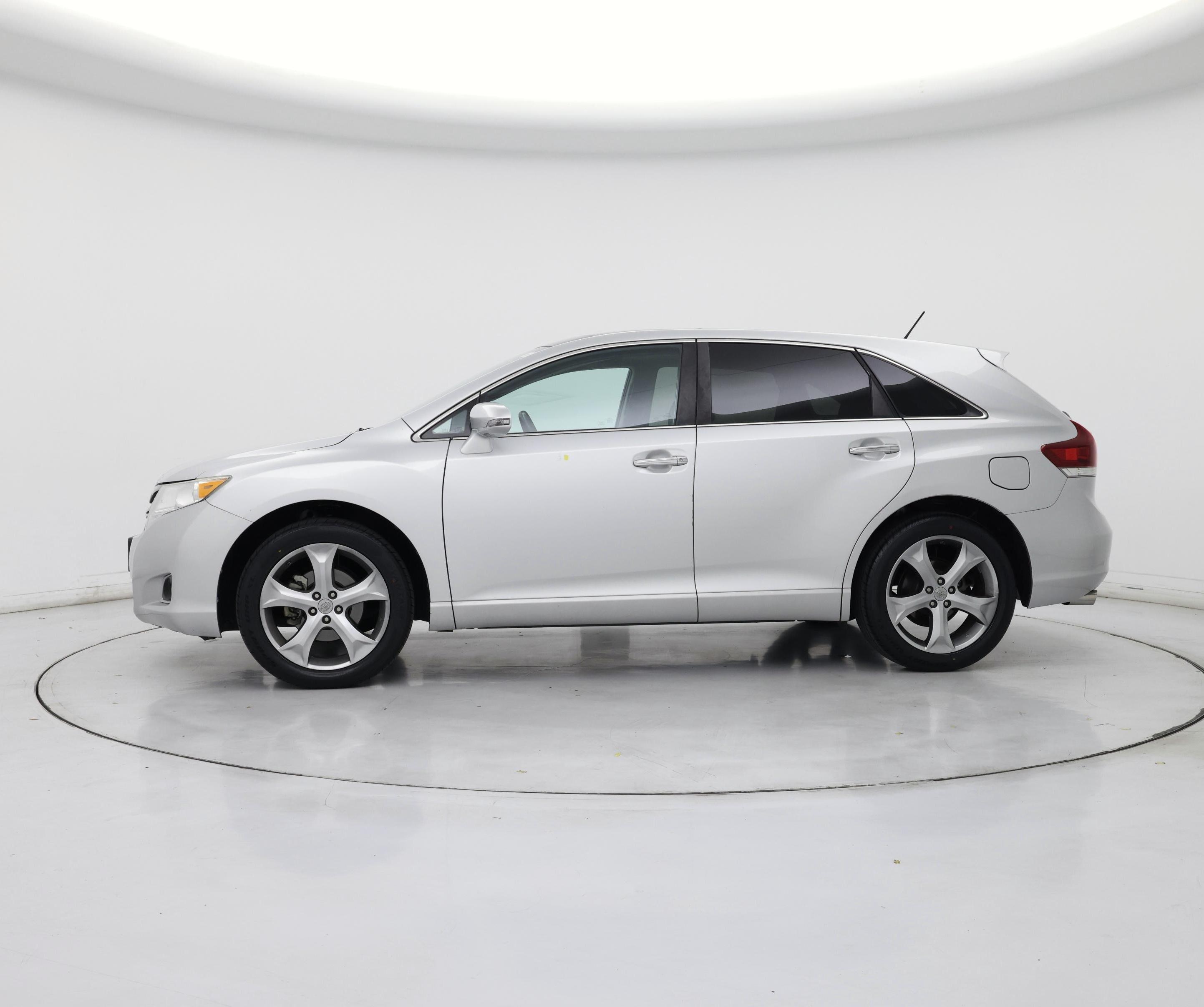 Thumbnail: 2014 Toyota Venza - 3