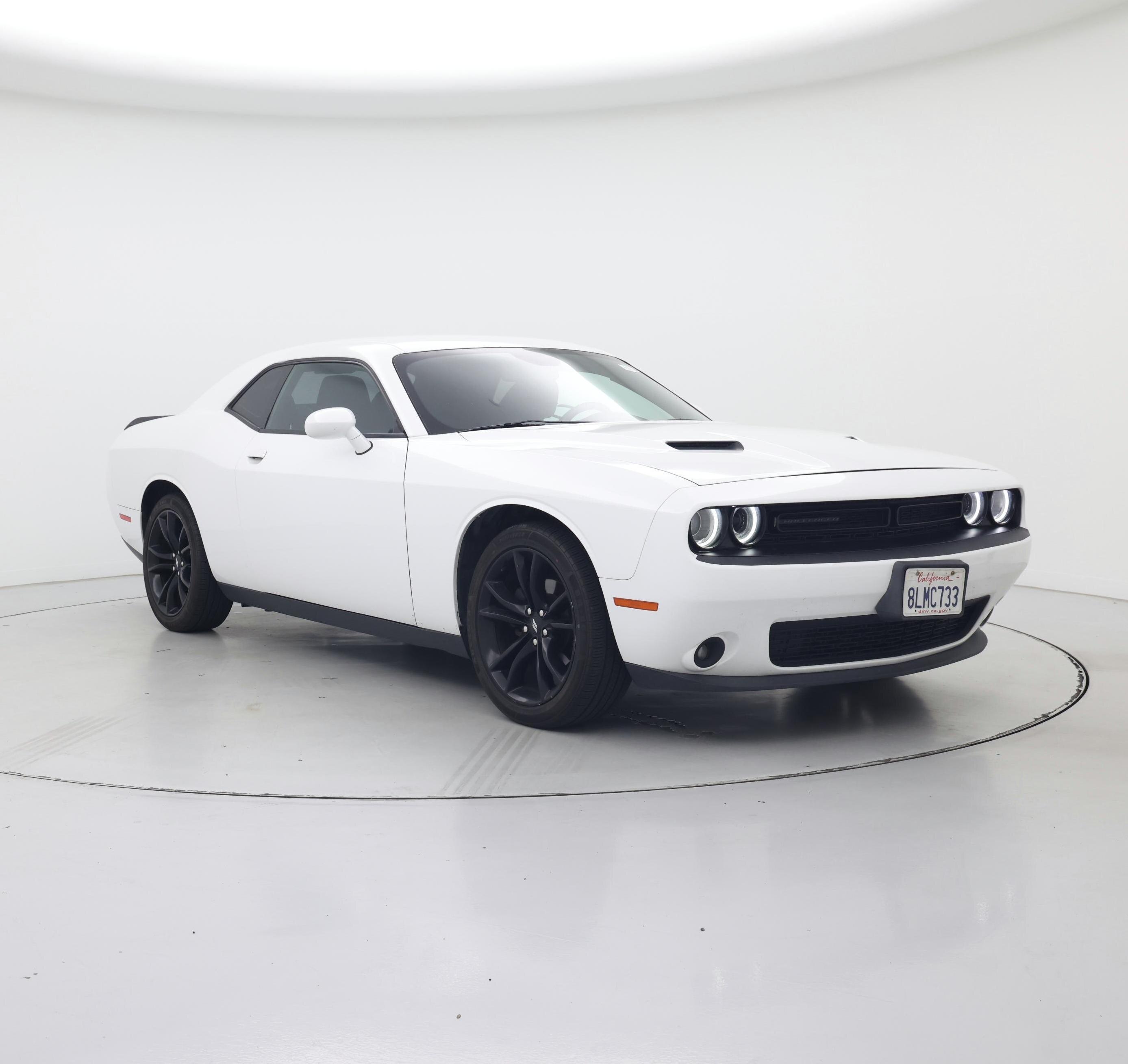 White 2018 Dodge Challenger Coupe Rear-Wheel Drive Automatic