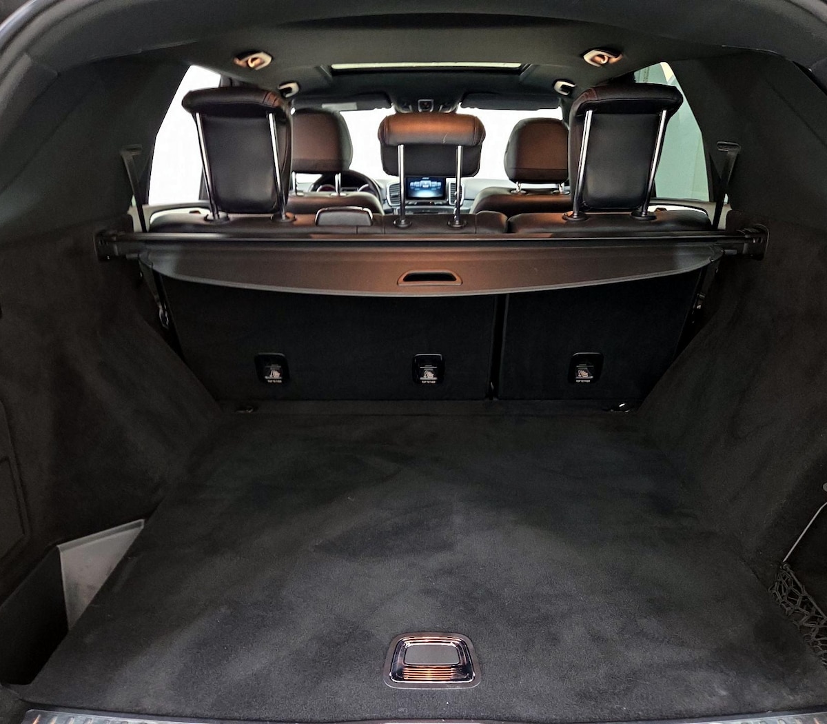 Trunk/Cargo (Seats Up)