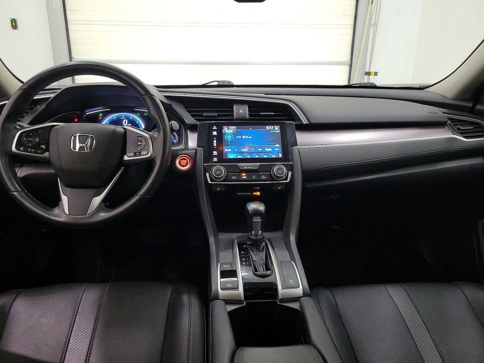 Apple CarPlay® & Android Auto™