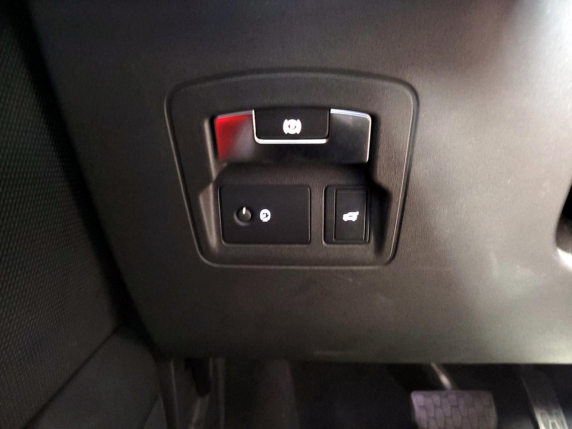 Thumbnail: 2019 Land Rover Range Rover Velar - 13