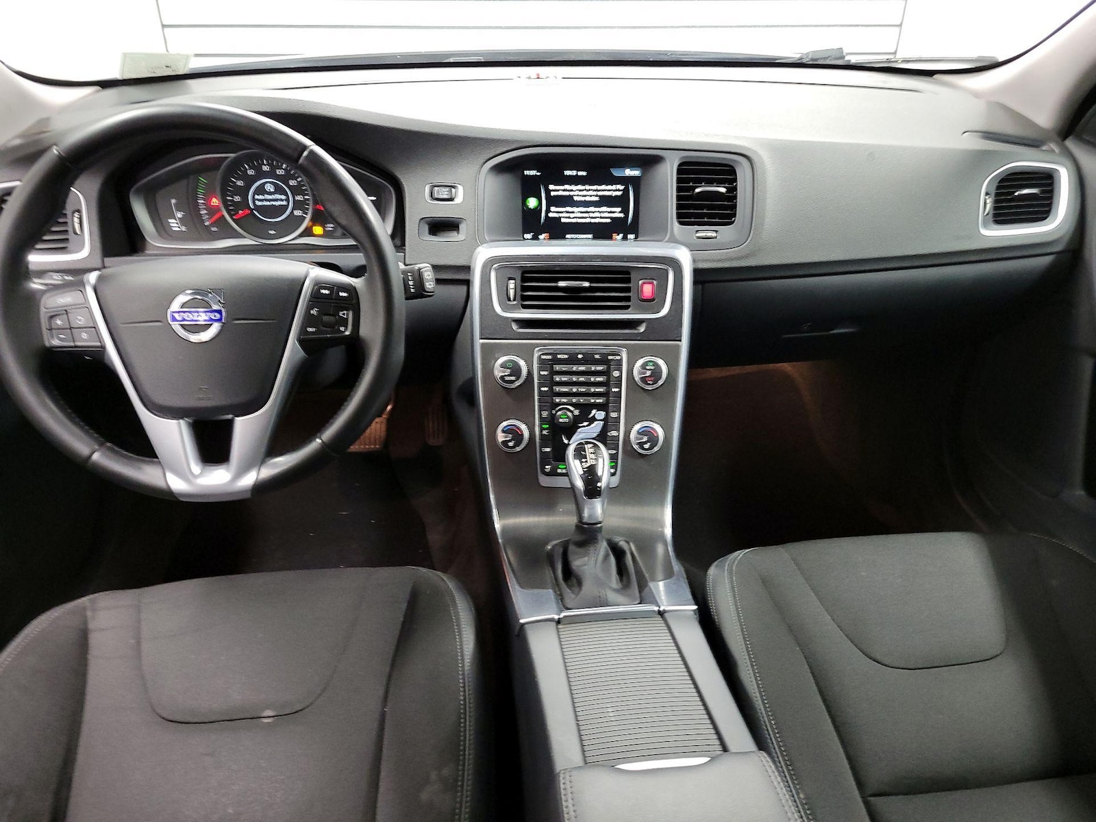 2015 Volvo V60 Base - Photo 10