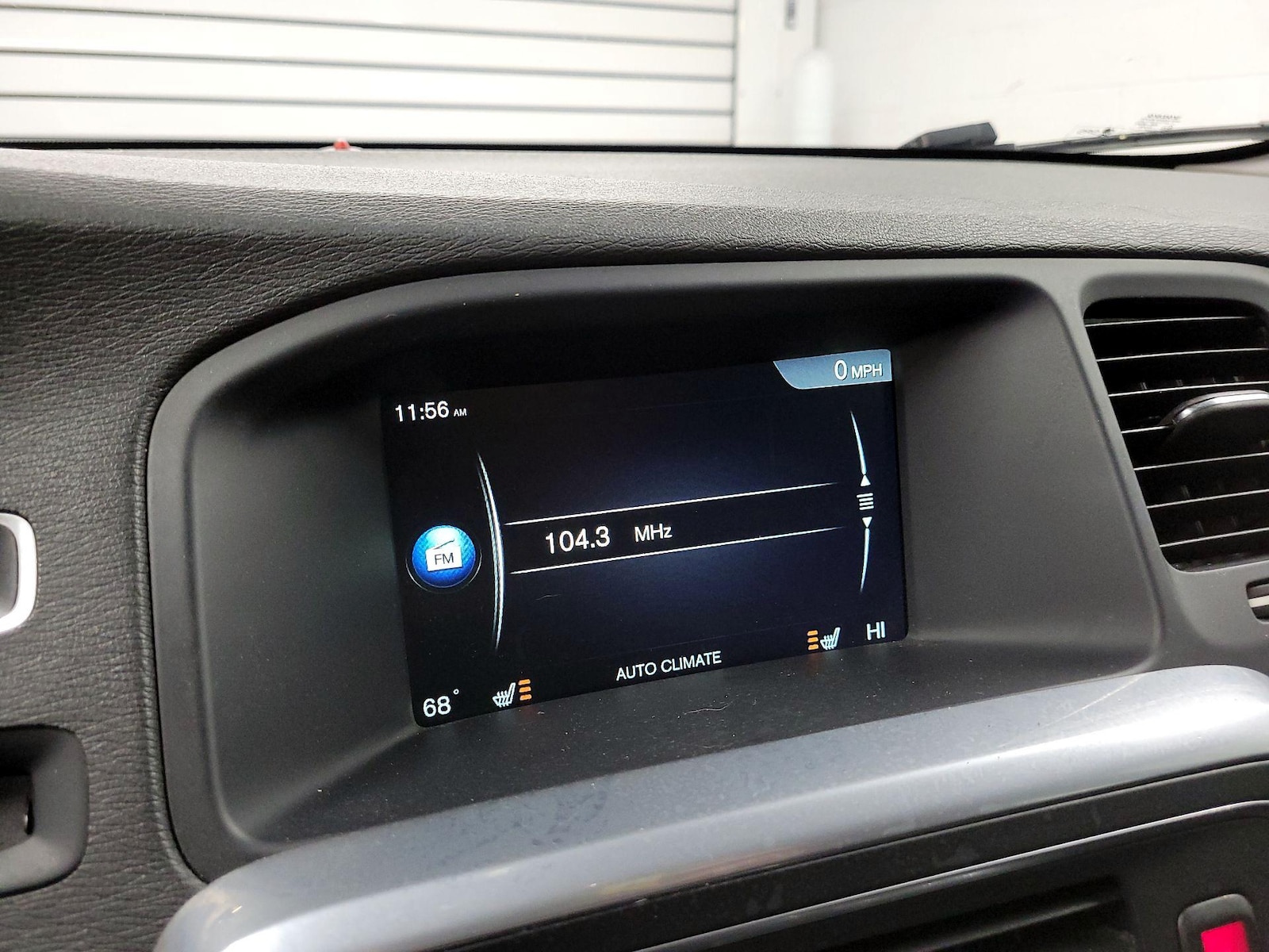 2015 Volvo V60 Base - Photo 16