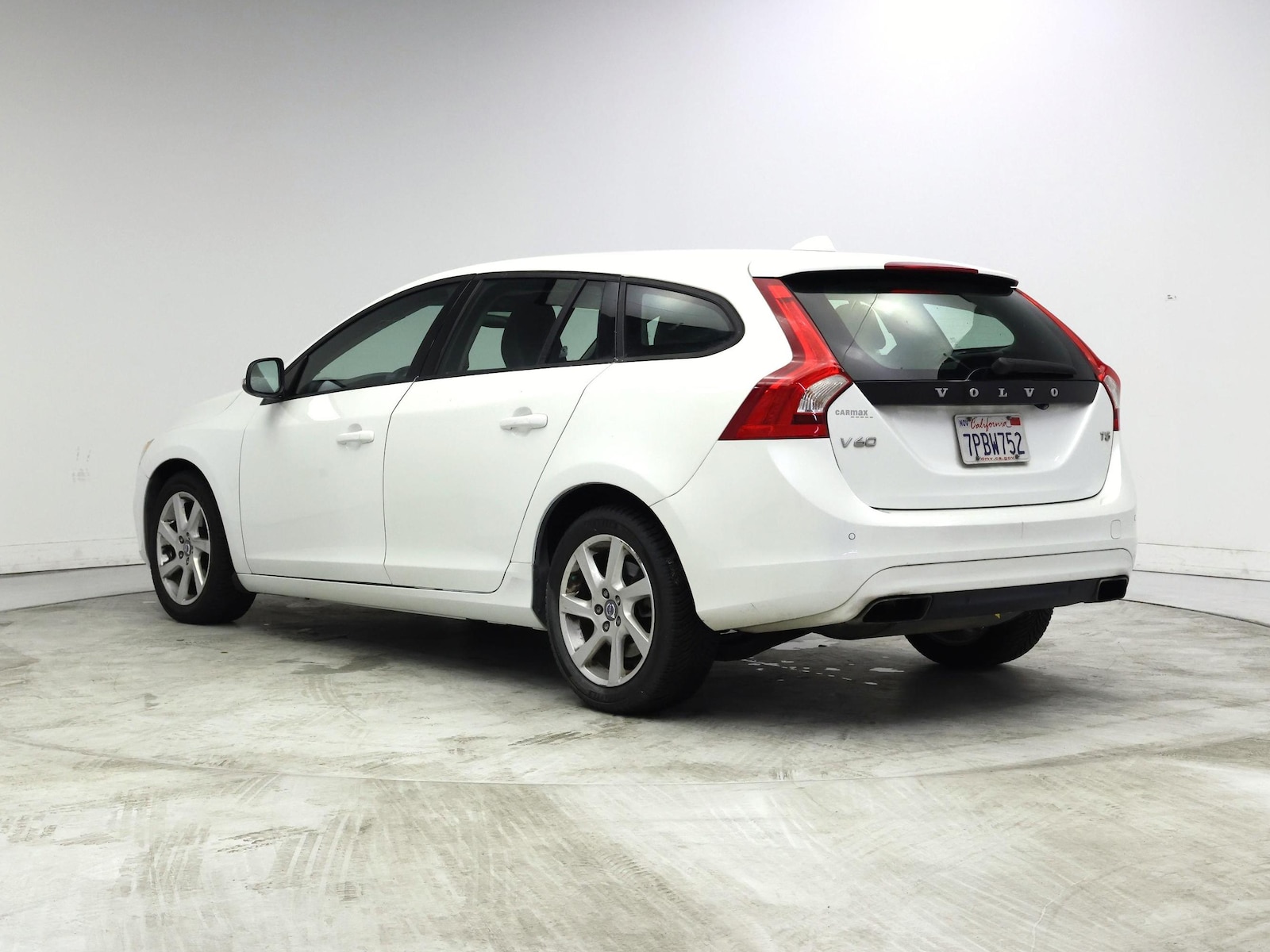2015 Volvo V60 Base - Photo 3