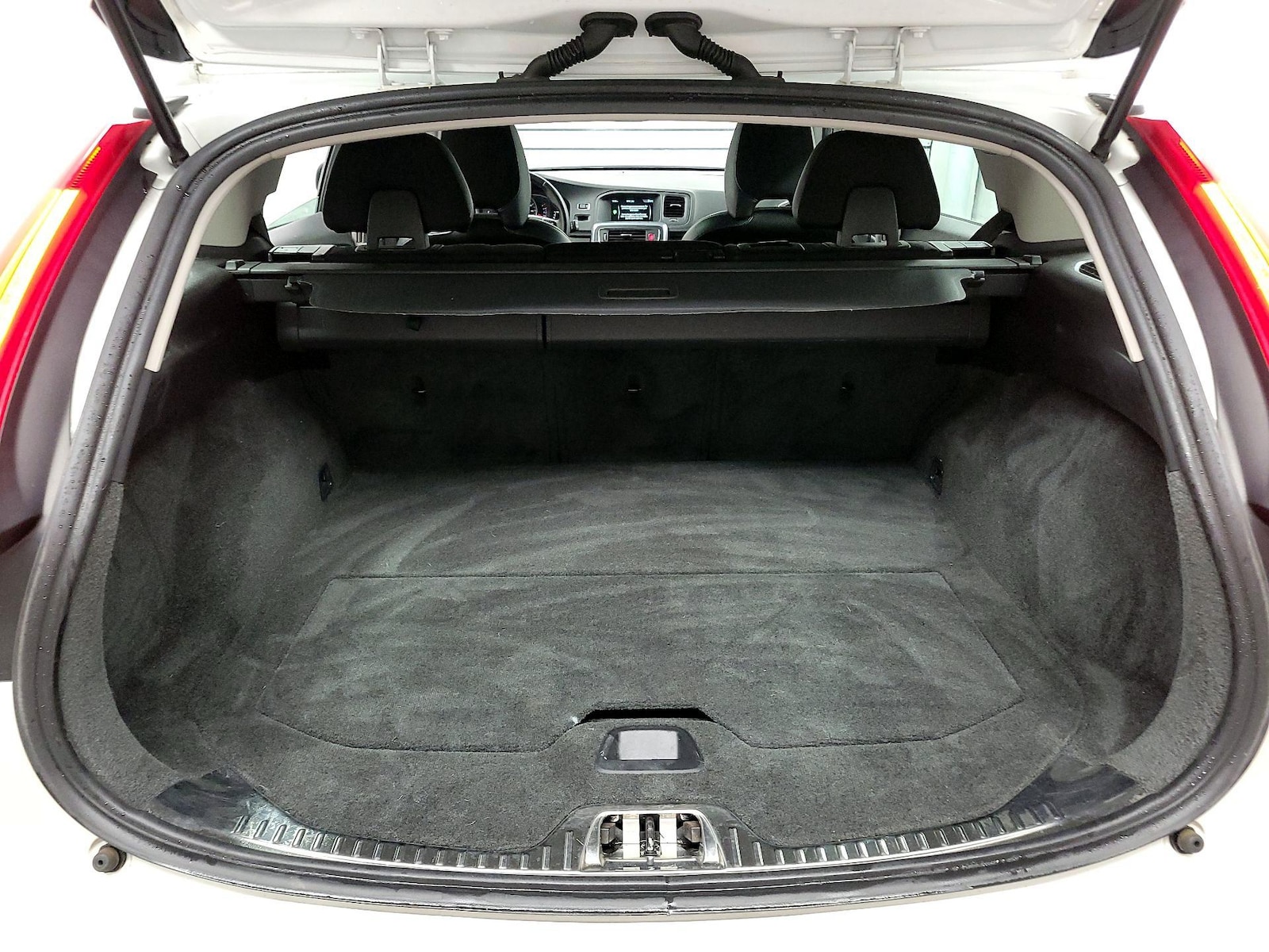 2015 Volvo V60 Base - Photo 21